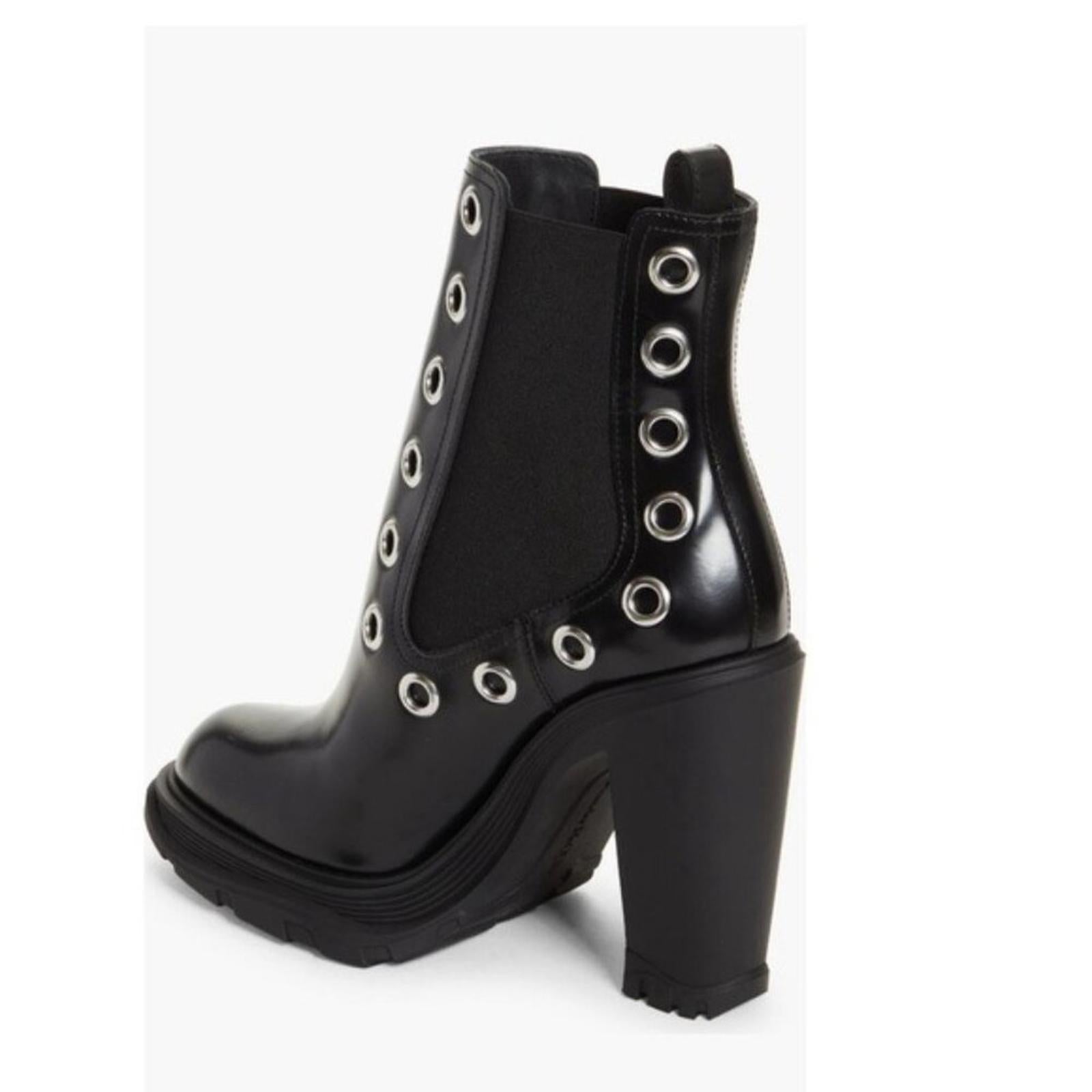 Alexander McQueen Tread Grommet Embellished Boots Black Size 35.5 NEW $1290