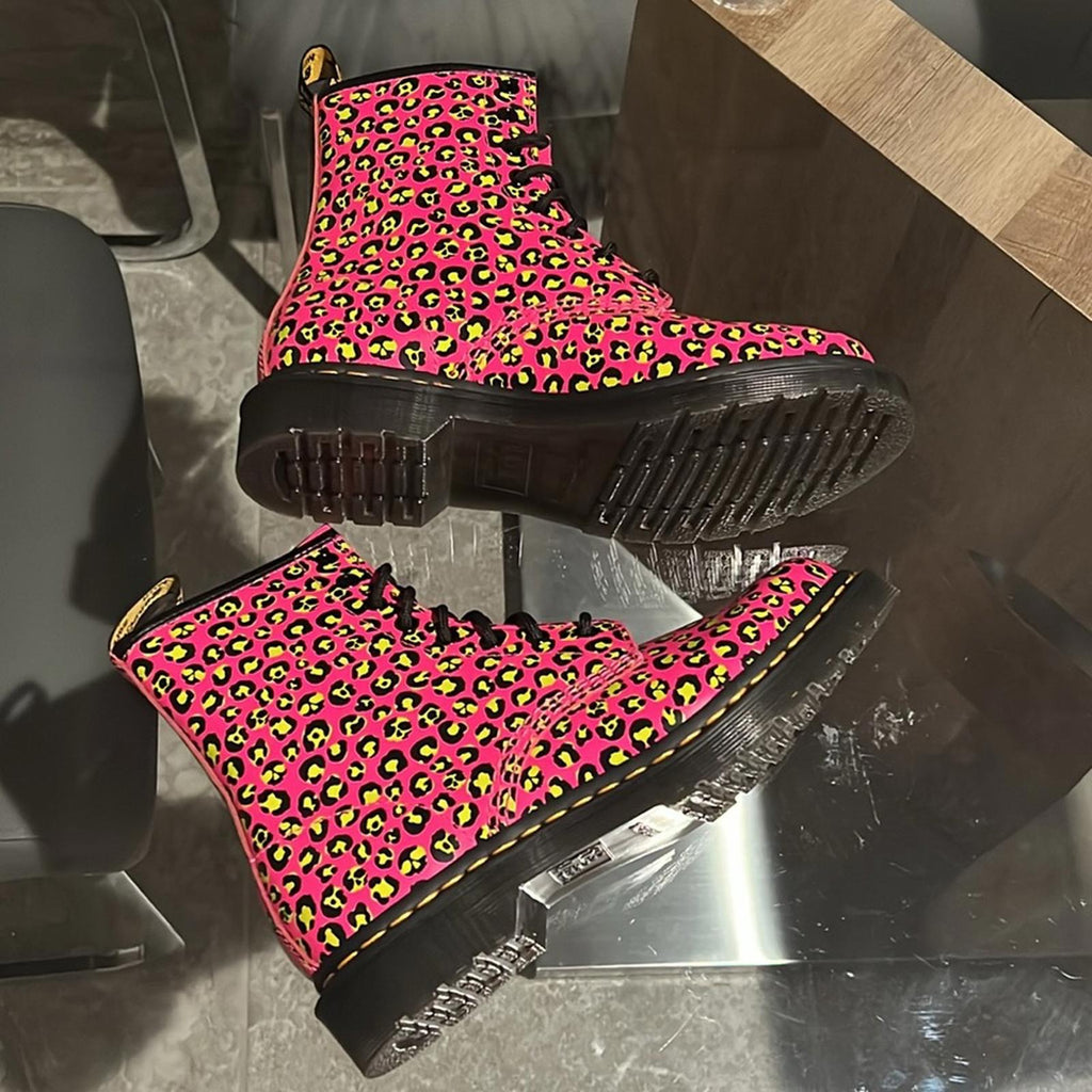 Dr Martens 1460 Leopard Smooth Leather Lace Up Boots, Pink Size 8 New w/o Box