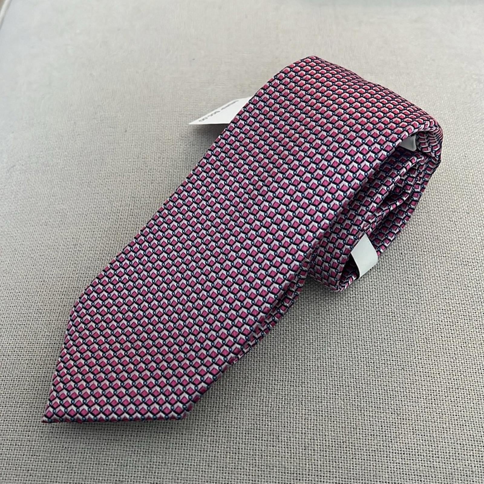 Perry Ellis Portfolio Shane Mini Pink Neck Tie, New w/Tag Retail $55