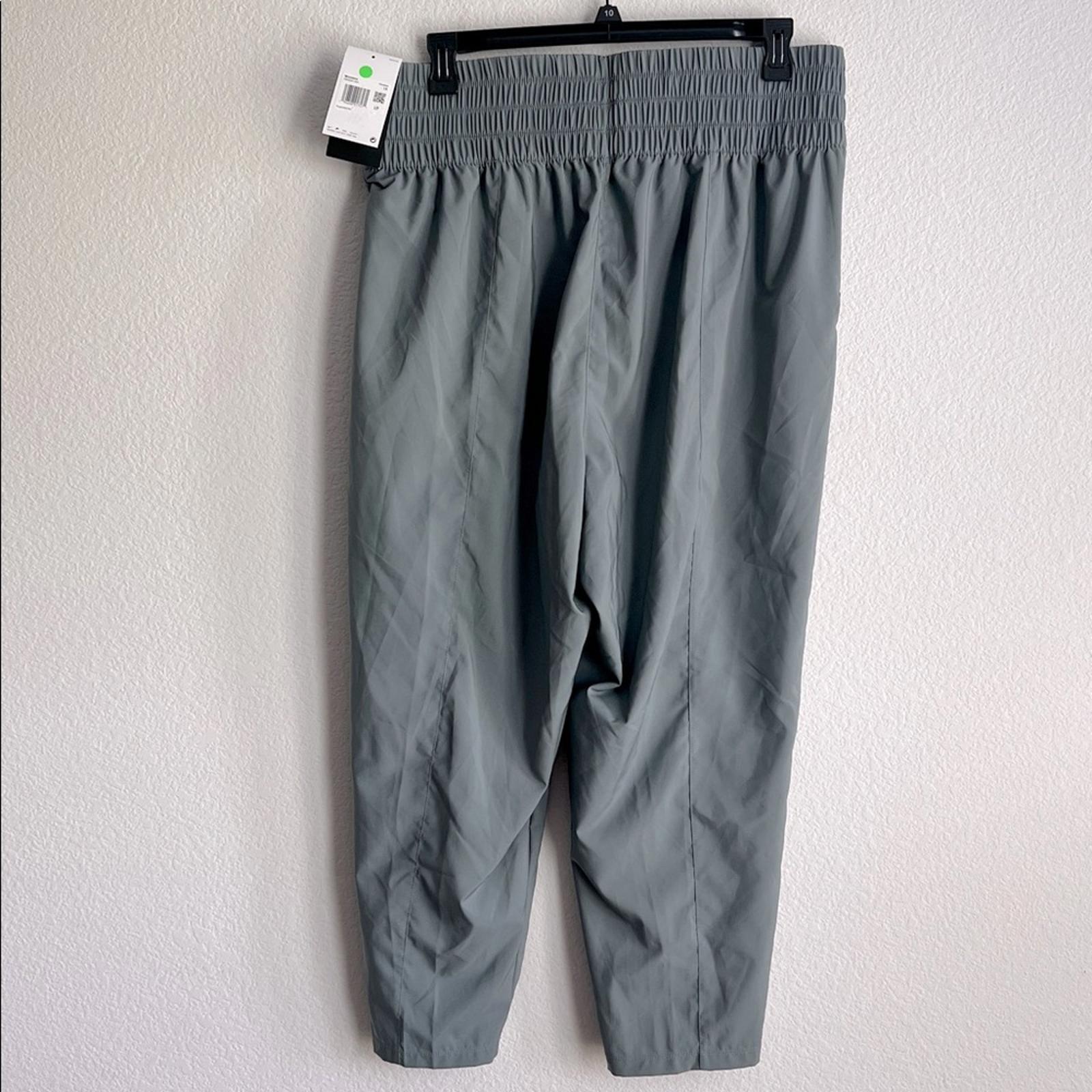 Nike Dri-Fit One Ultra High Waisted Sweatpants in Smoke Grey, Plus Size 1X, NWT