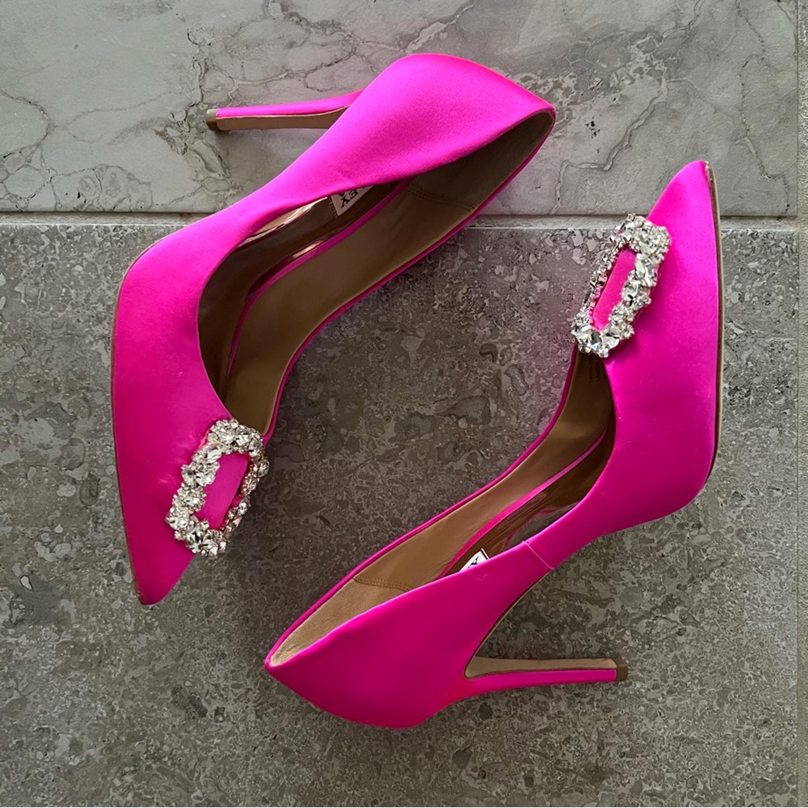 Badgley Mischka Cher Satin Brooch Embellished Pumps Pink, Size 7.5 New + DustBag