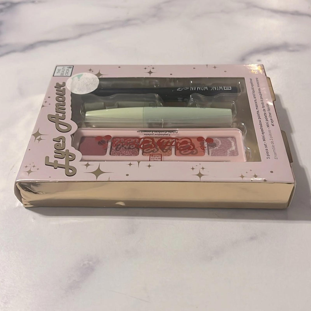 The Beauty Crop Eyes Amour Set, New in Box