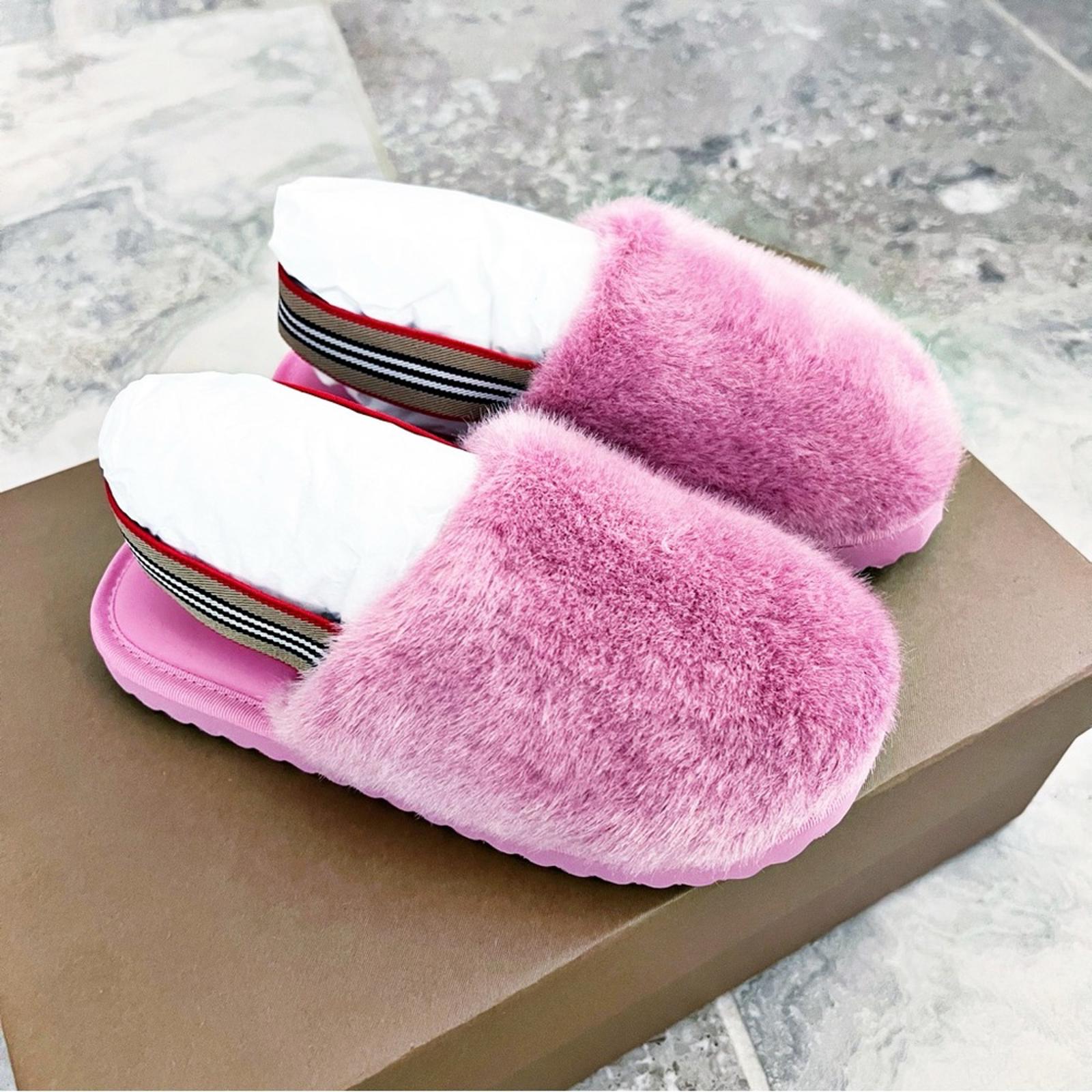 NEW Burberry Kids Pink Litherton Sandals, Pink New in Box; w/Dust Bag