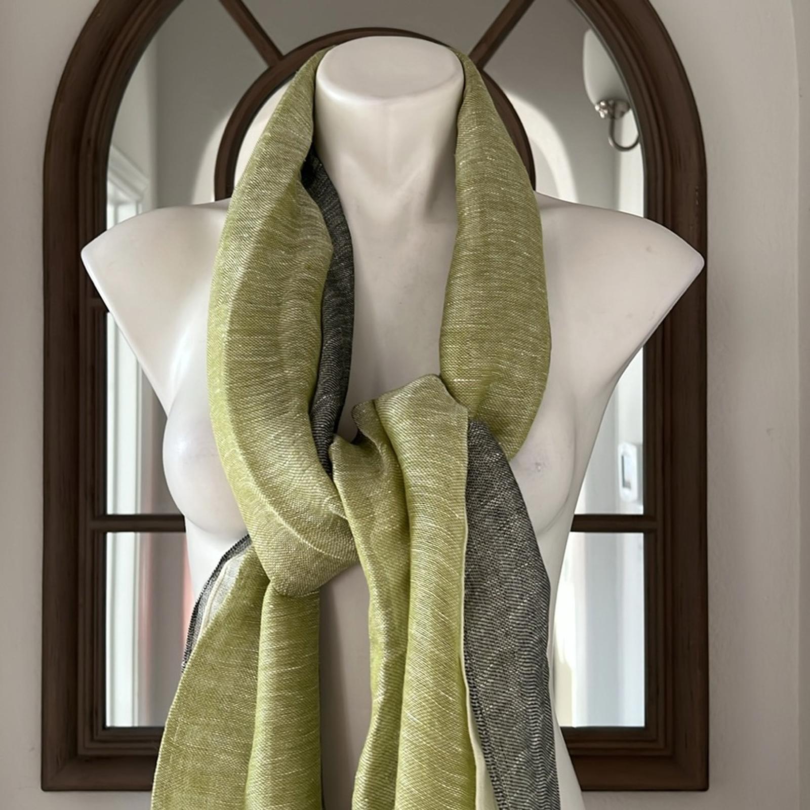 Linen Scarf with Feather Fringe, Green, Grey EXCELLENT!