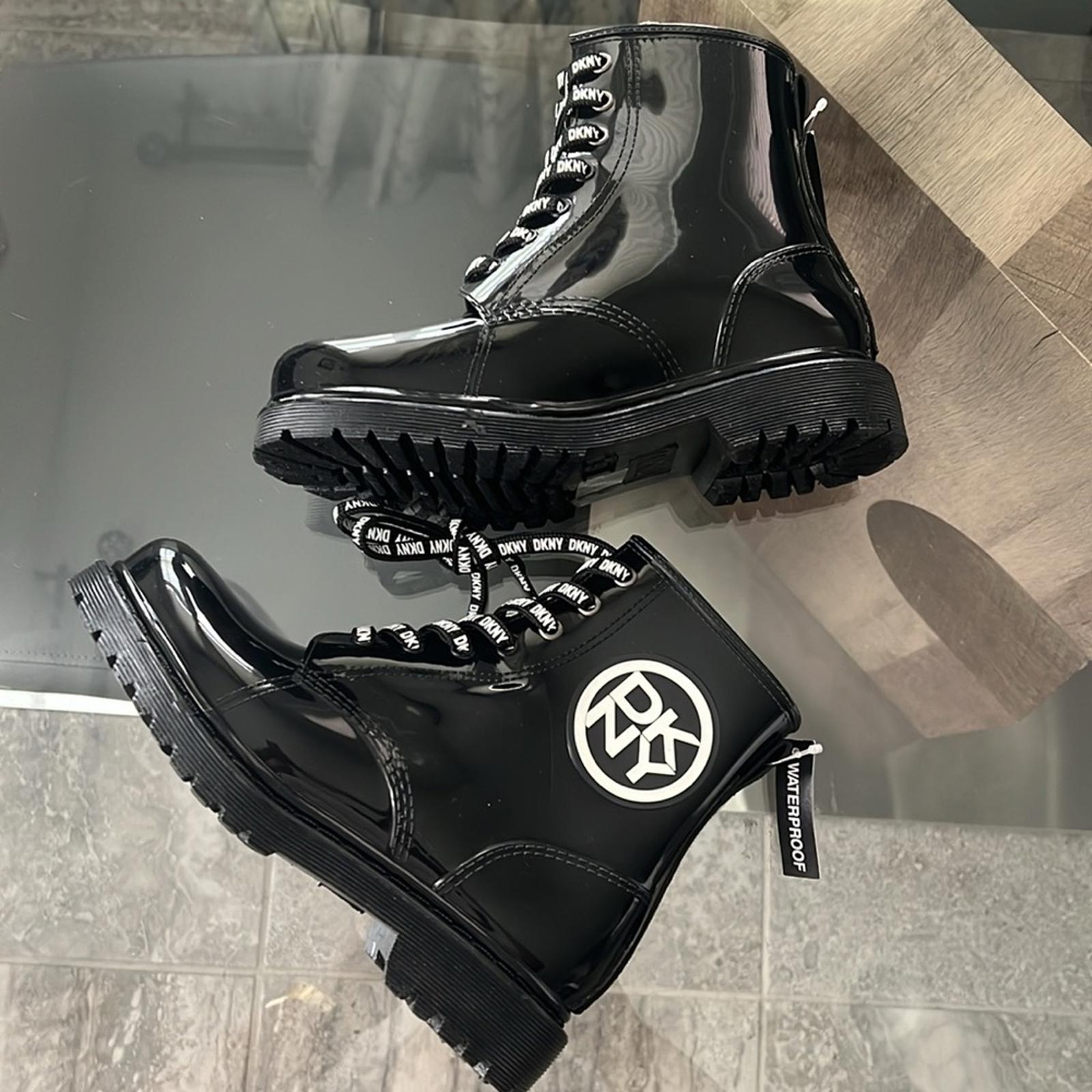 DKNY Tibby Combat Lace-Up Boots in Black, Size 6 New w/Tag