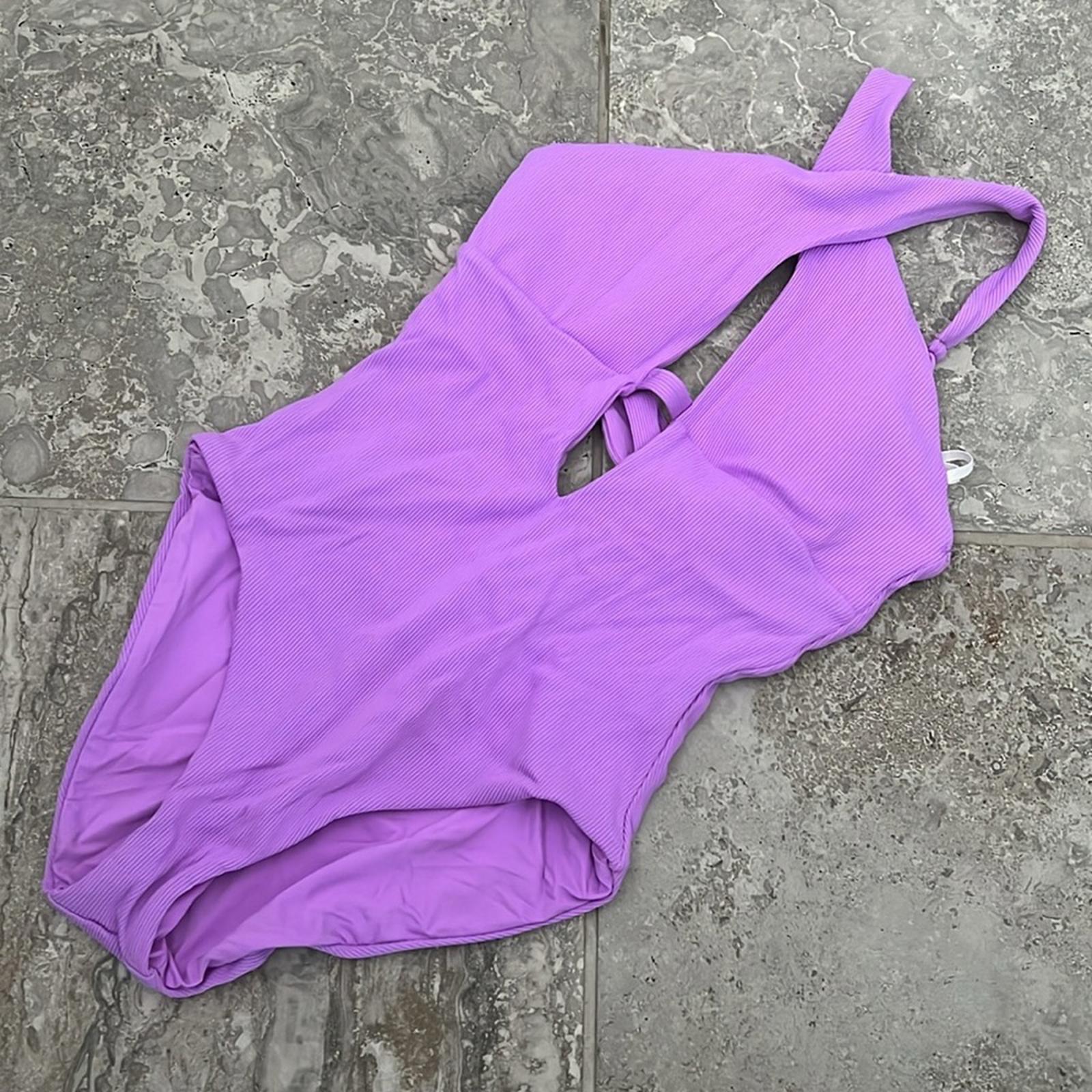 New BECCA Fine Line Halter One Piece Swimsuit, Removable Cups Size S NWT $148