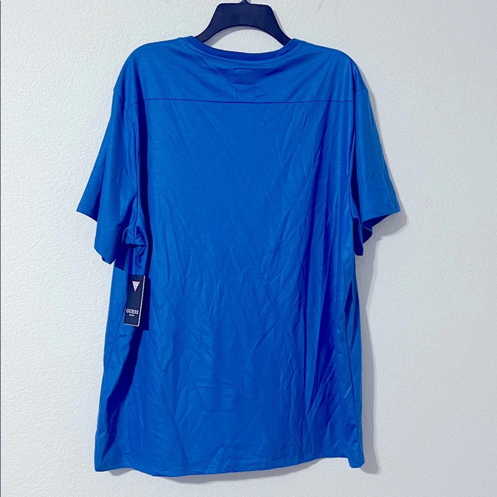 Guess Men's Mason Yoke V-Neck T-Shirt in Bright Zaffre/ Blue, Size XXL, NEW