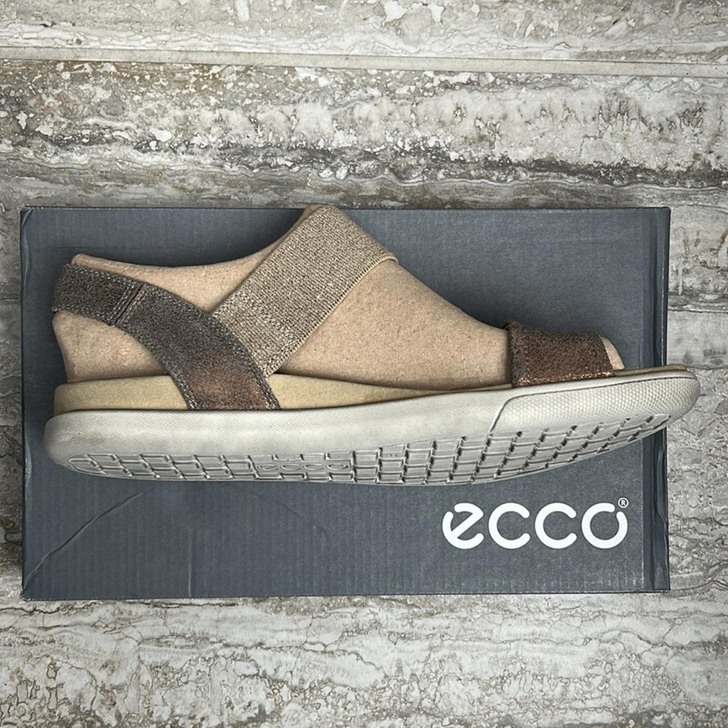 Ecco Warm Grey Damara Suede Leather Sandals, Size EU 42 | US 11-11.5 New in Box