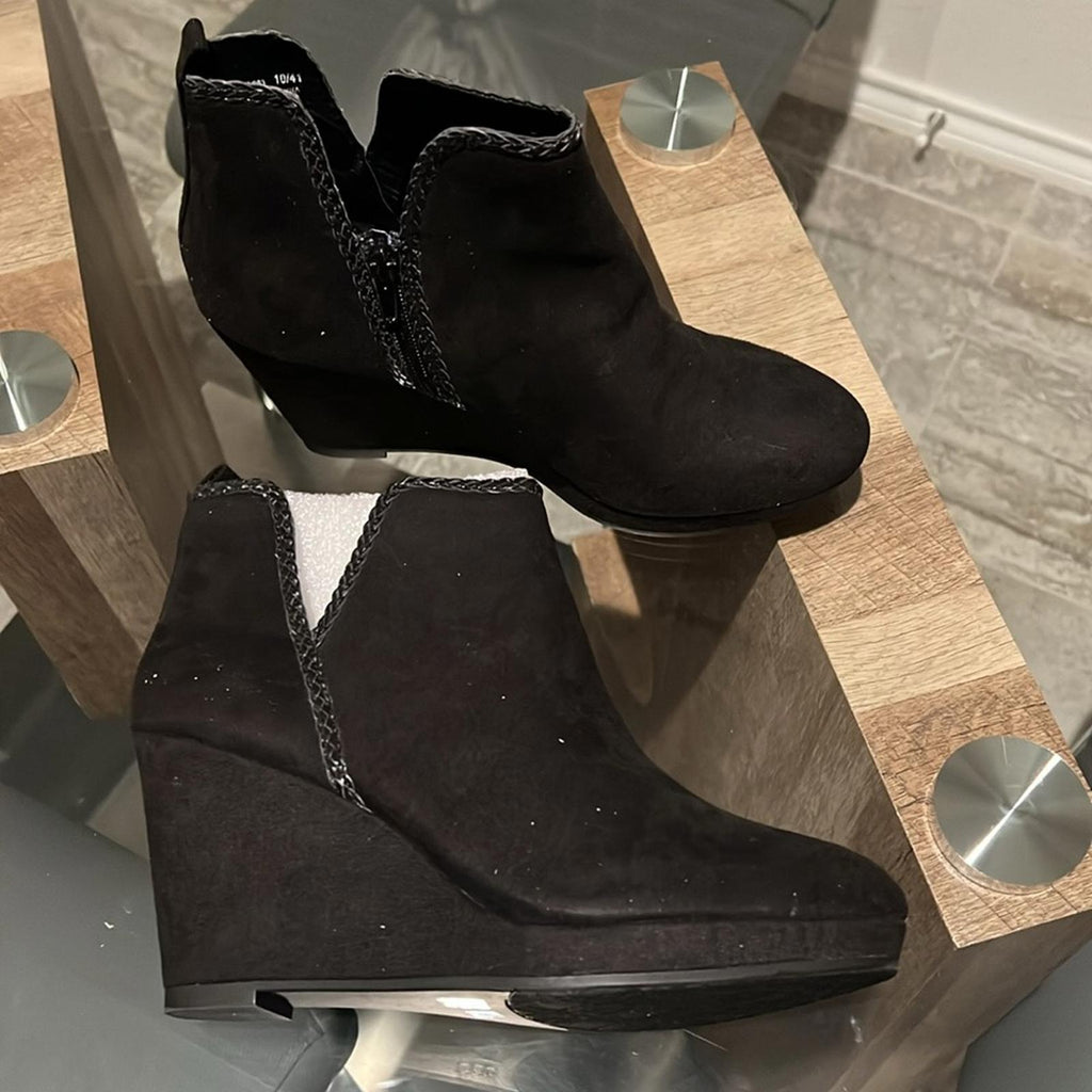 Laundry Volcano Wedge Bootie in Black, Size 10, New in Box