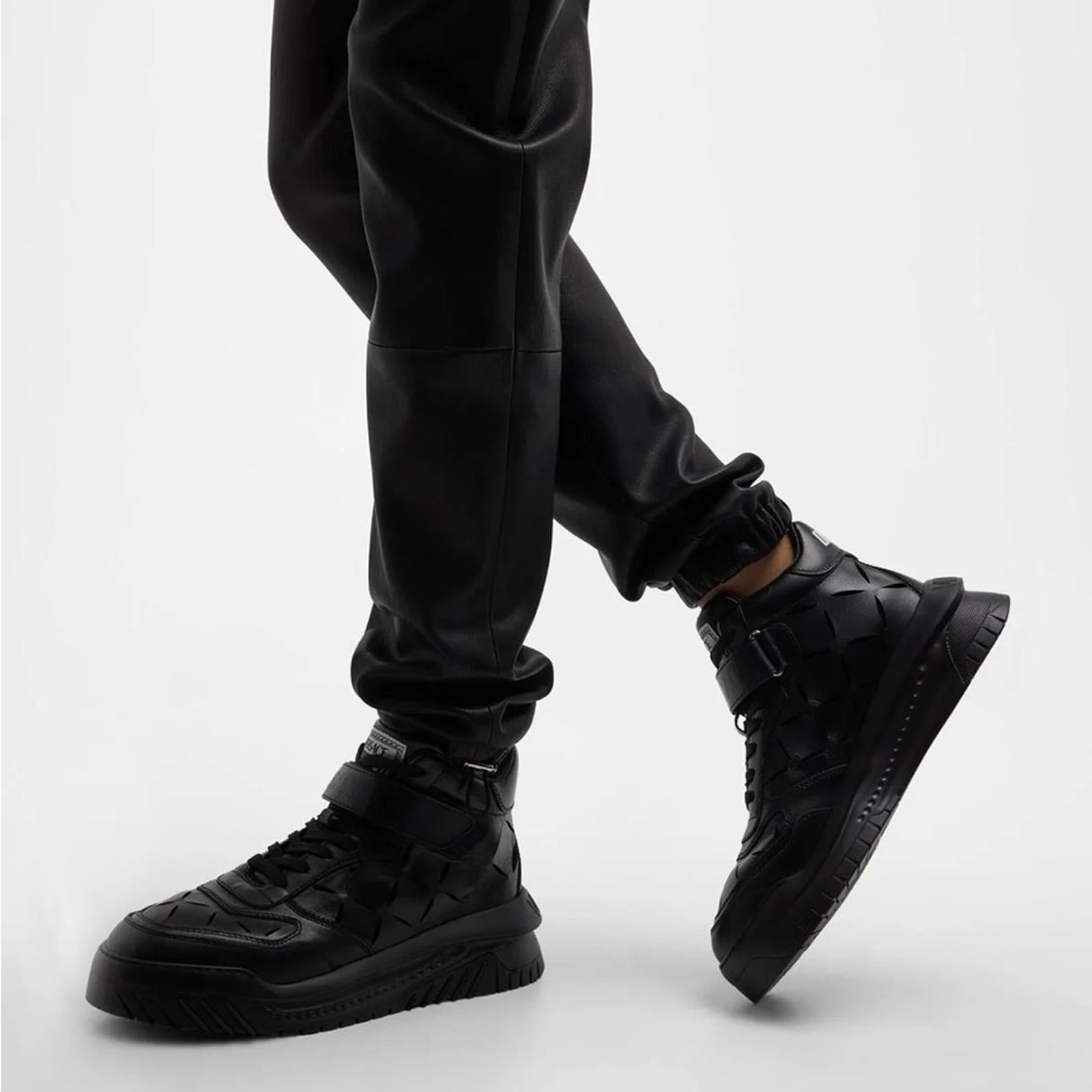 Versace Odissea Calf Leather High-Top Sneakers Black, Size 42 New in Box $1,175