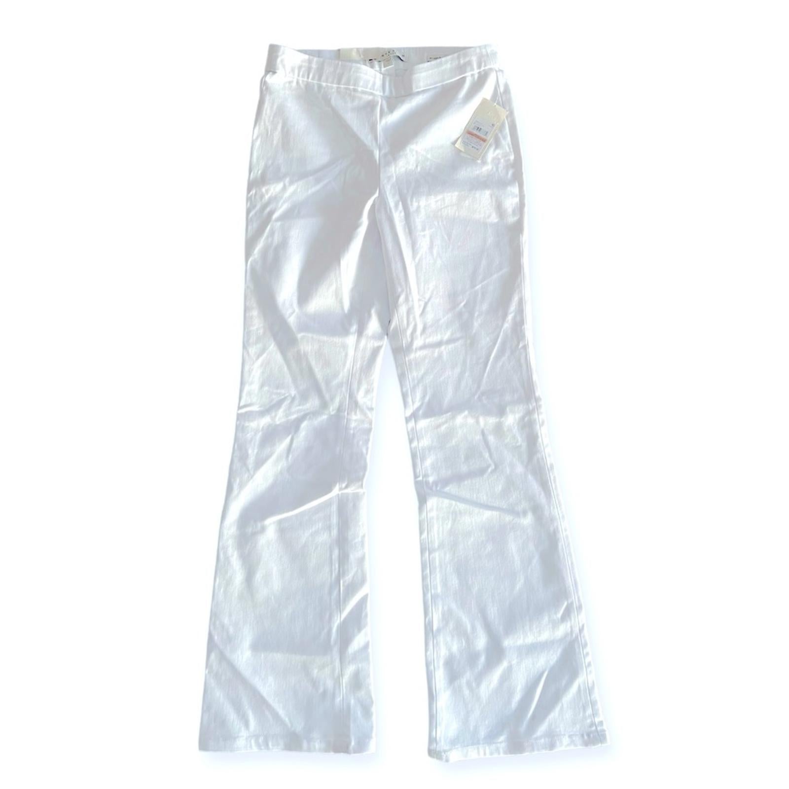 Anne Klein Pull-On High Waist Slim Flare Jeans in White, Size 2 New w/Tag $99