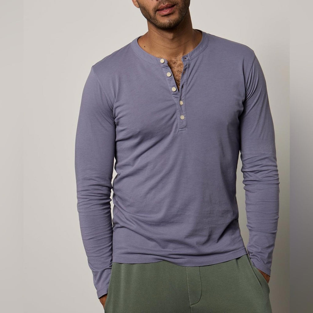 NWT Velvet by Graham & Spencer Alvaro Henley Size M New w/Tag $108 (Sold Out)