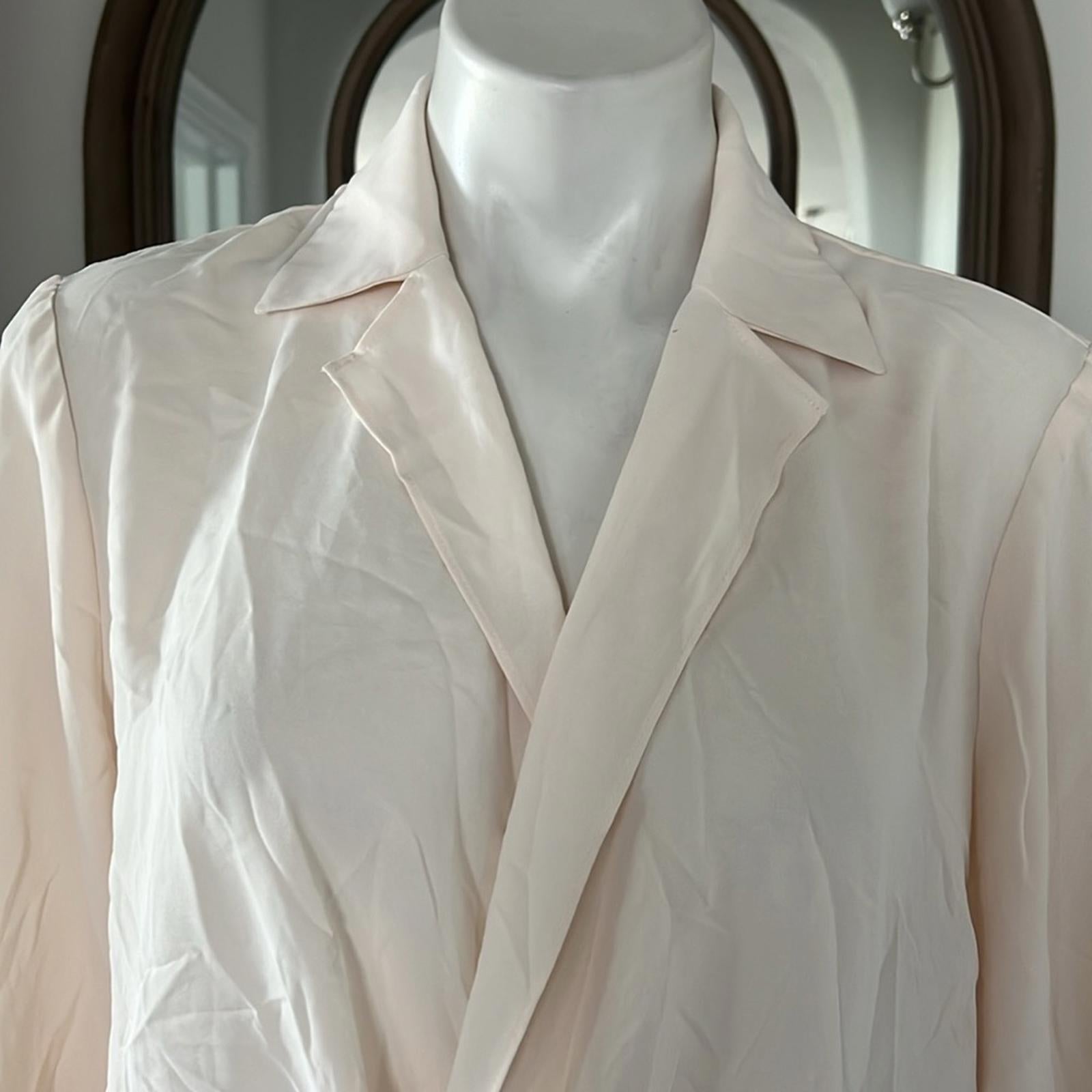 Anne Klein Collared Surplice-Front Blouse Off-White, Size M New w/Tag EXCELLENT!