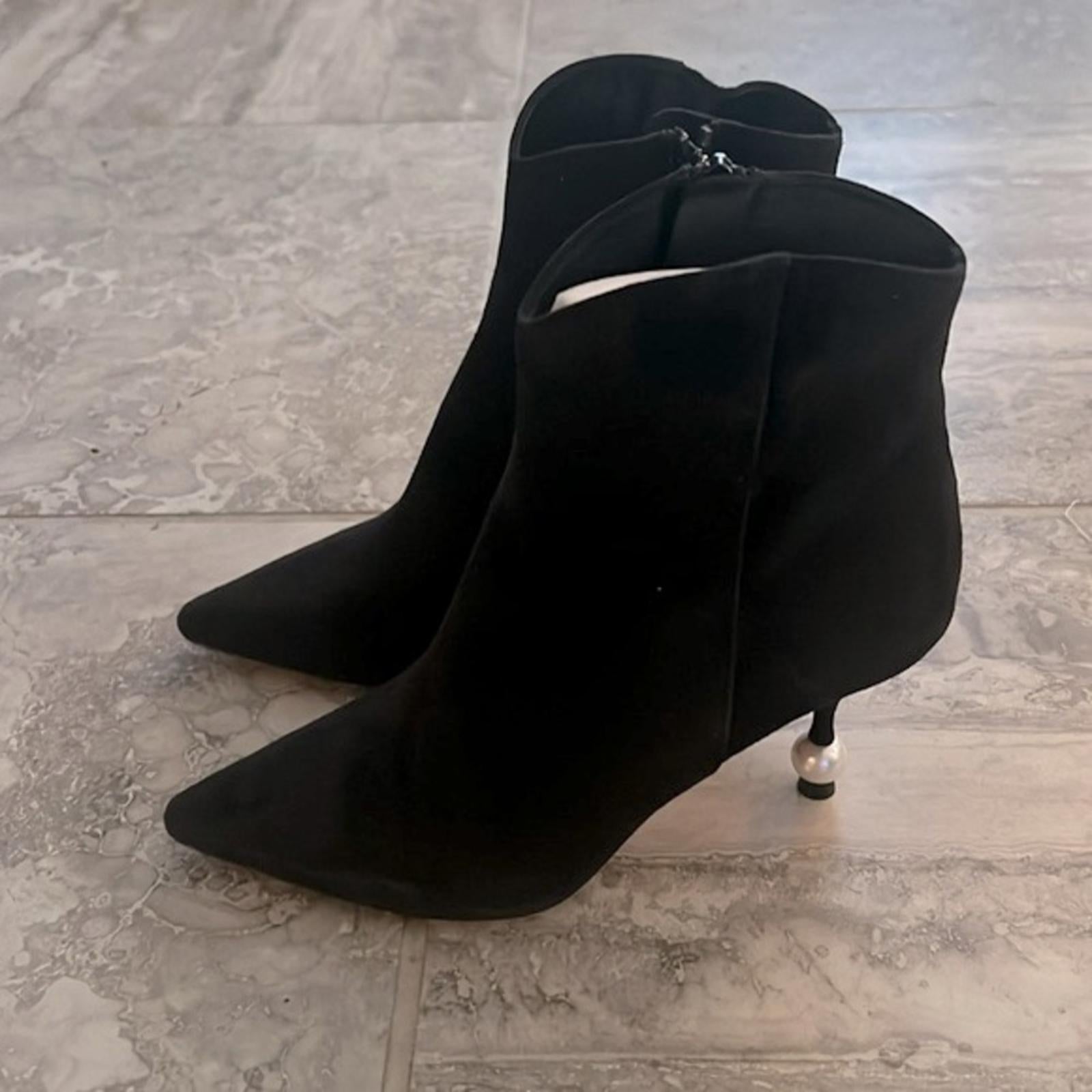 Giambattista Valli Pointed-Toe Suede Heeled Booties Black Size EU 38 NEW $1,090