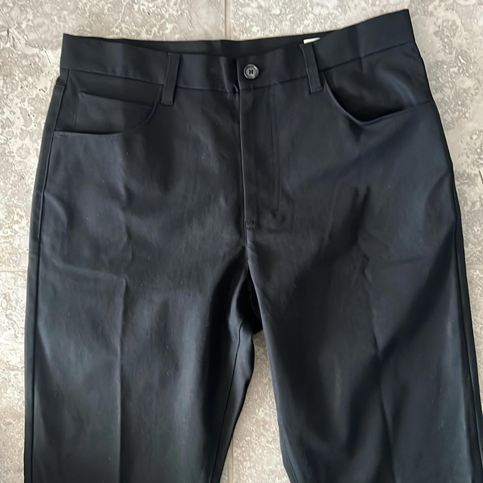 7 For All Mankind Ace Water Resistant Slim Fit Tech Pants in Black, Size 31 NWT