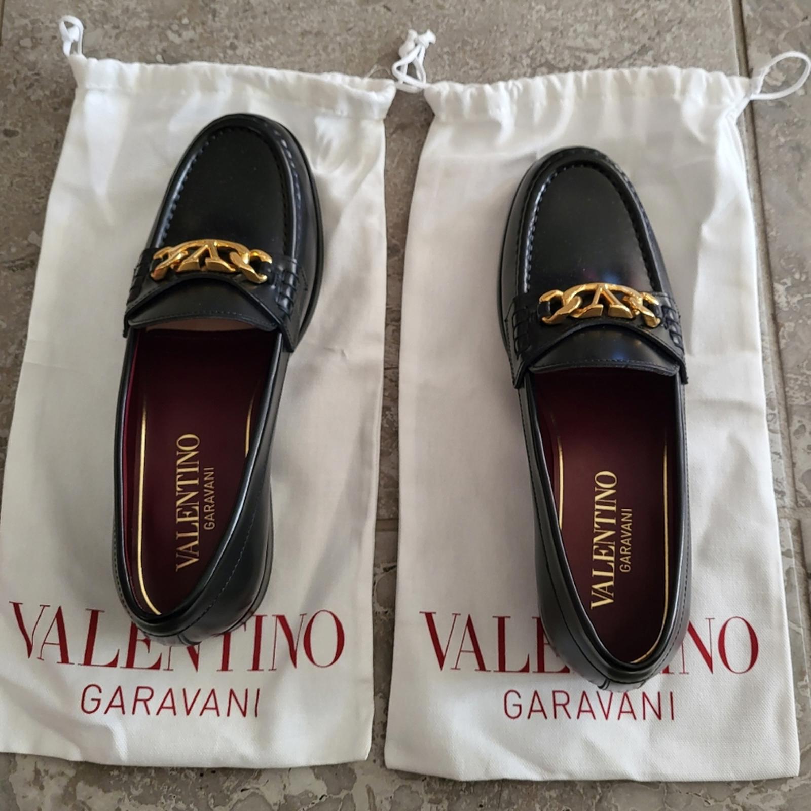 Valentino Garavani VLogo Chain Loafers in Black/Gold Size 42 NEW +DustBag $1,150