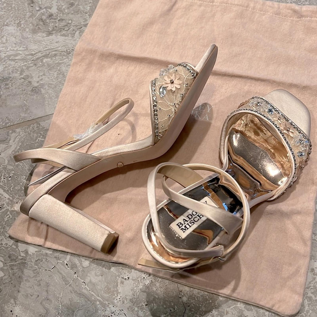 NWT Badgley Mischka Tayten Satin and Mesh Sandals with Crystals Size 10 +DustBag