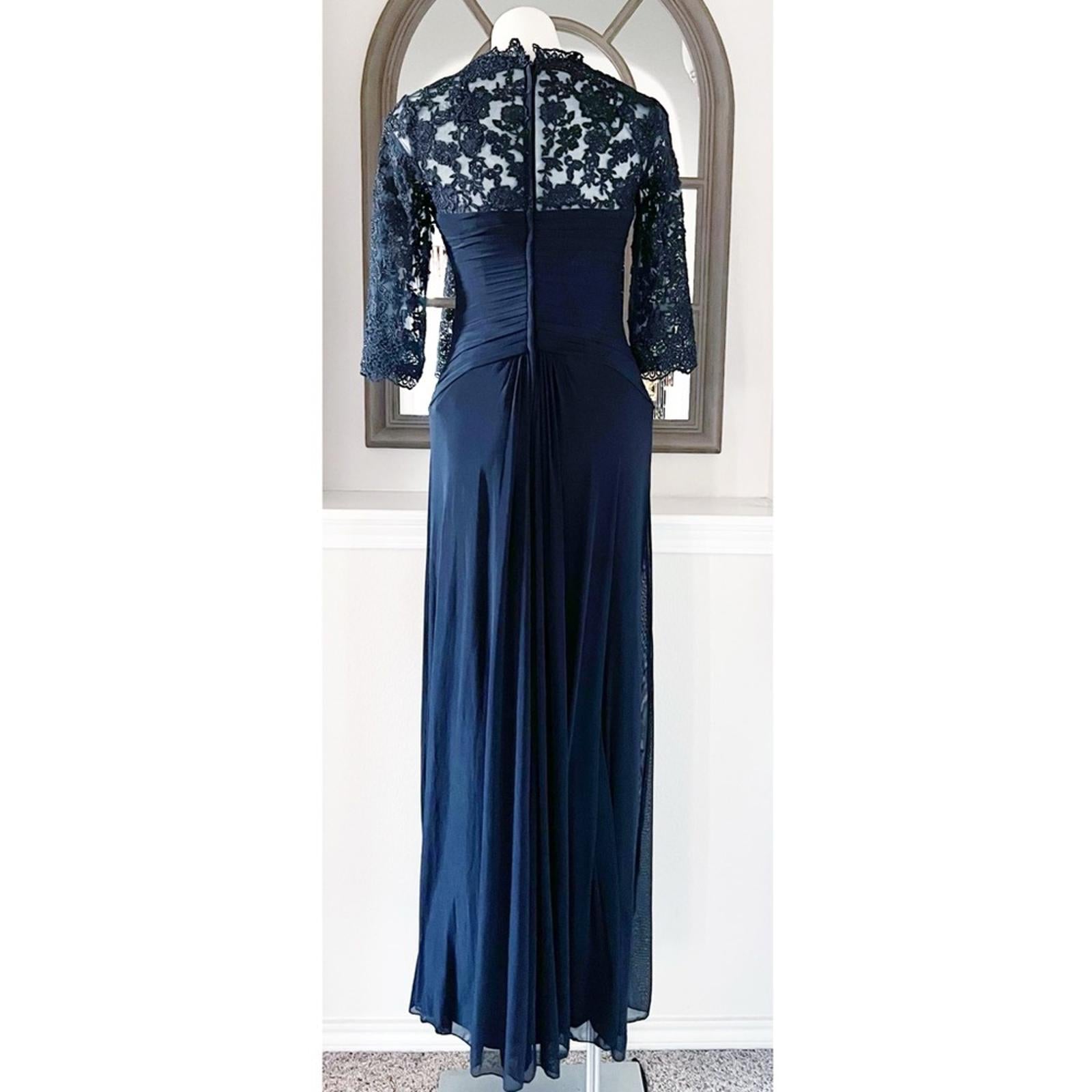 NWT La Femme Jersey Gown w/Knot Detail & Lace Sleeves, Size 4 New w/Tag $515