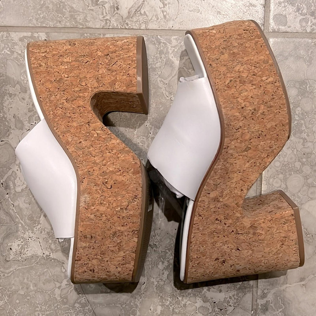 Aqua Oliva Slip On Platform High Heel Sandals in White Leather Size 9 New in Box