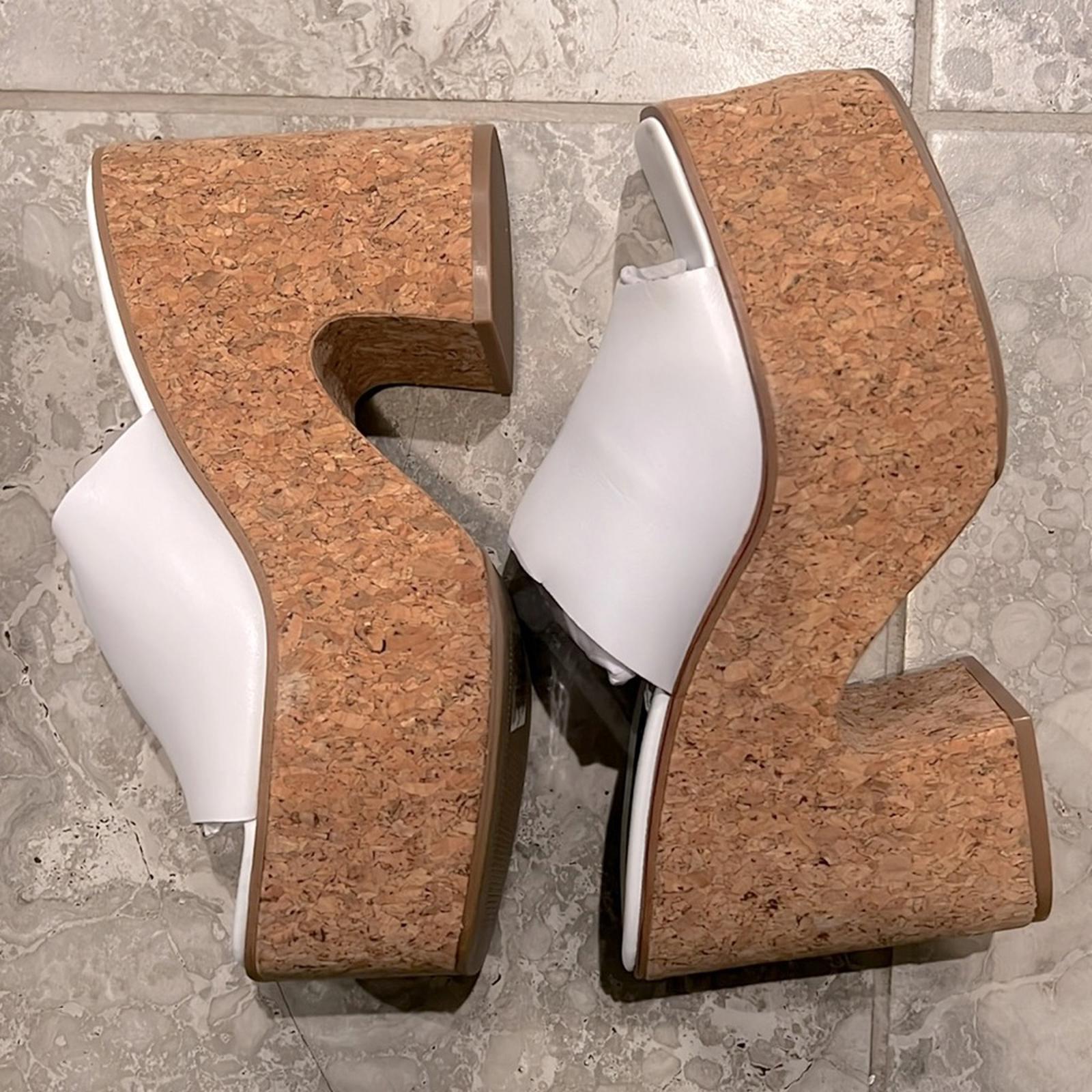 Aqua Oliva Slip On Platform High Heel Sandals in White Leather Size 9 New in Box
