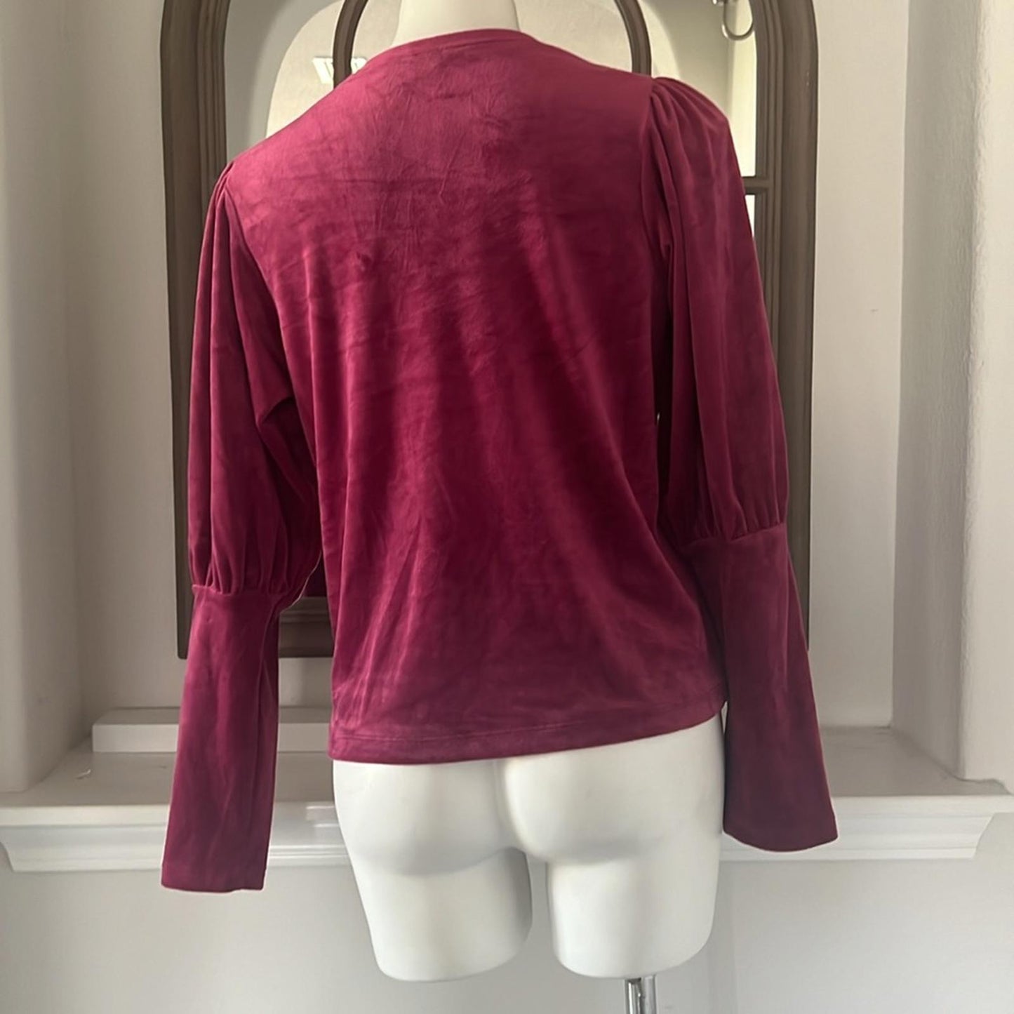 1.STATE Velvet V-Neck Blouse in Plum Fairy, Pullover, New, Size M