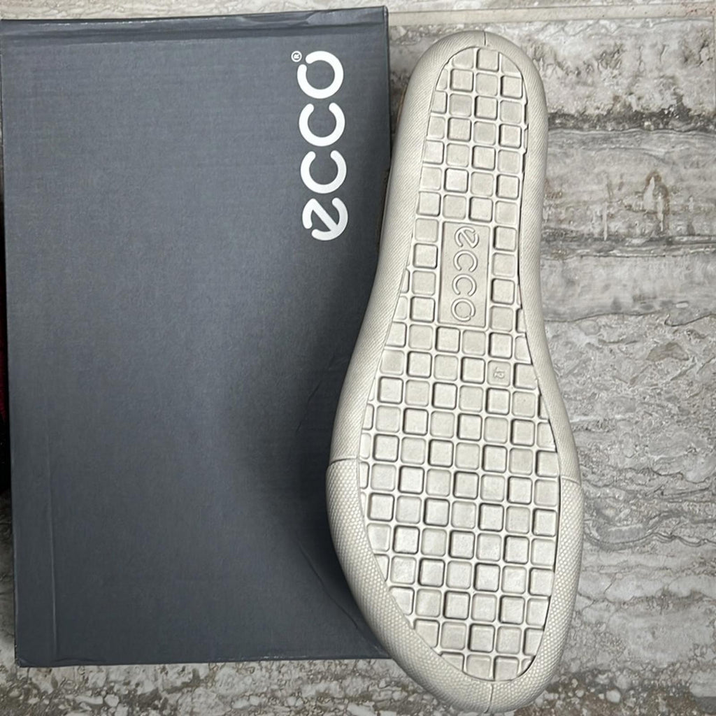 Ecco Warm Grey Damara Suede Leather Sandals, Size EU 42 | US 11-11.5 New in Box