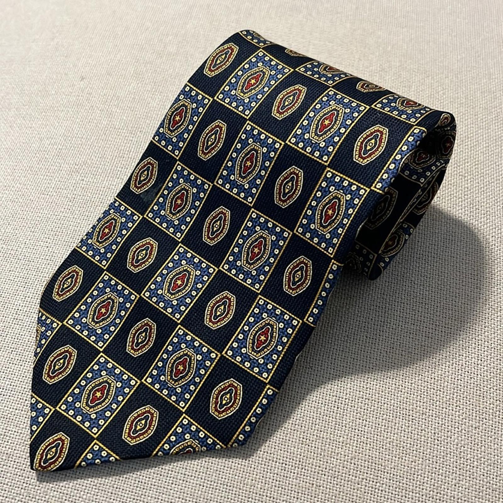 Tommy Hilfiger 100% Silk Neck Tie