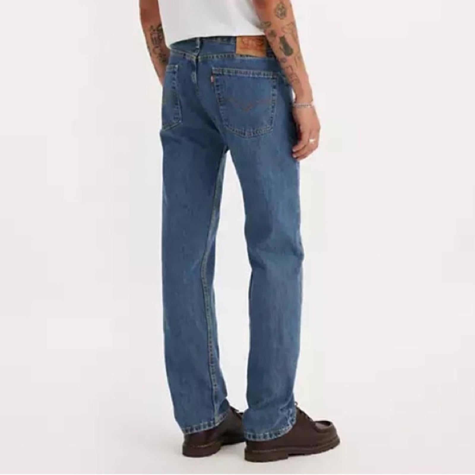 Levi’s 505™ Regular Fit Men’s Jeans, Size W32 X L32 Medium Wash EXCELLENT
