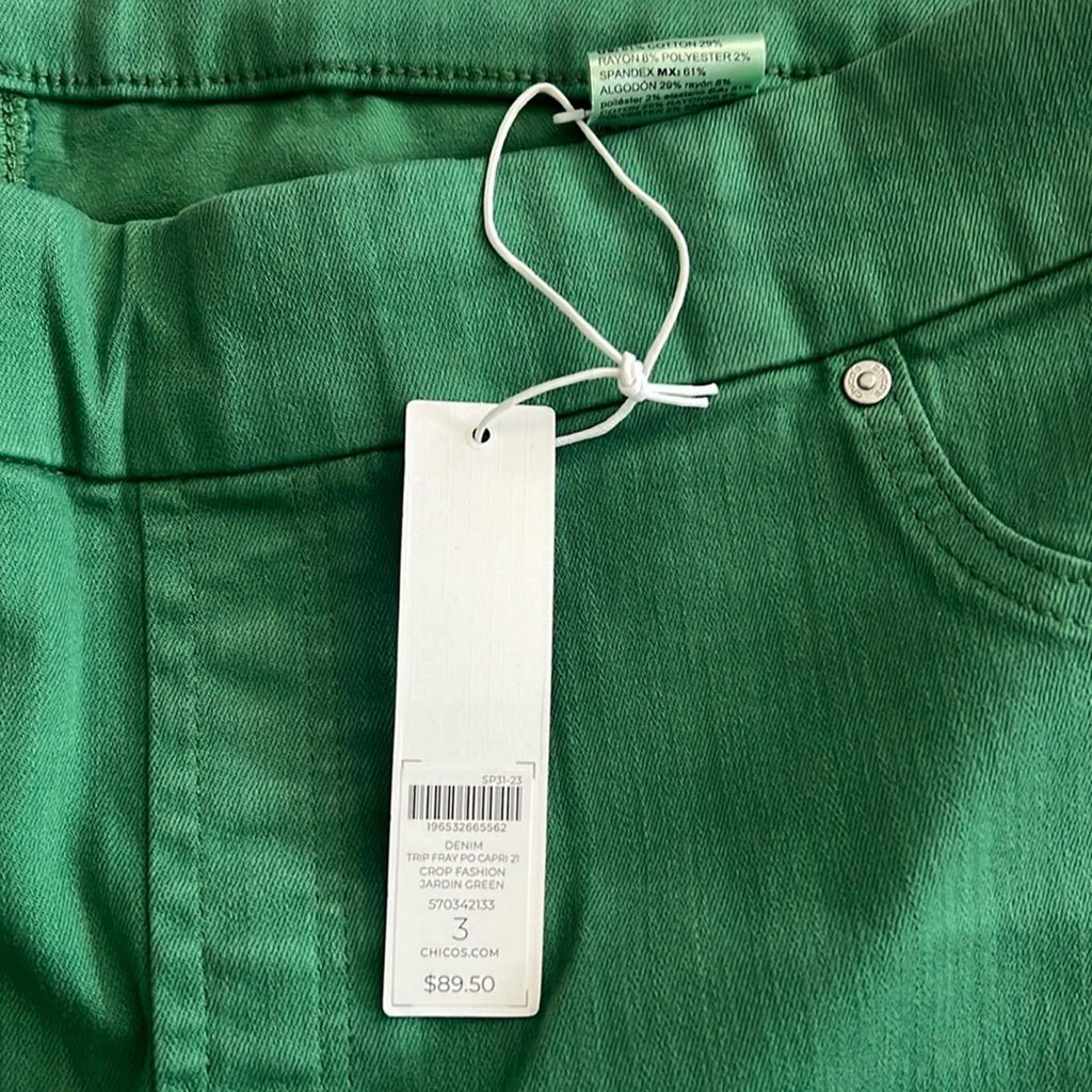 Chico’s Denim Trip Fray Hem Pull-On Capris in Jardin Green Size 3 US16 New w/Tag