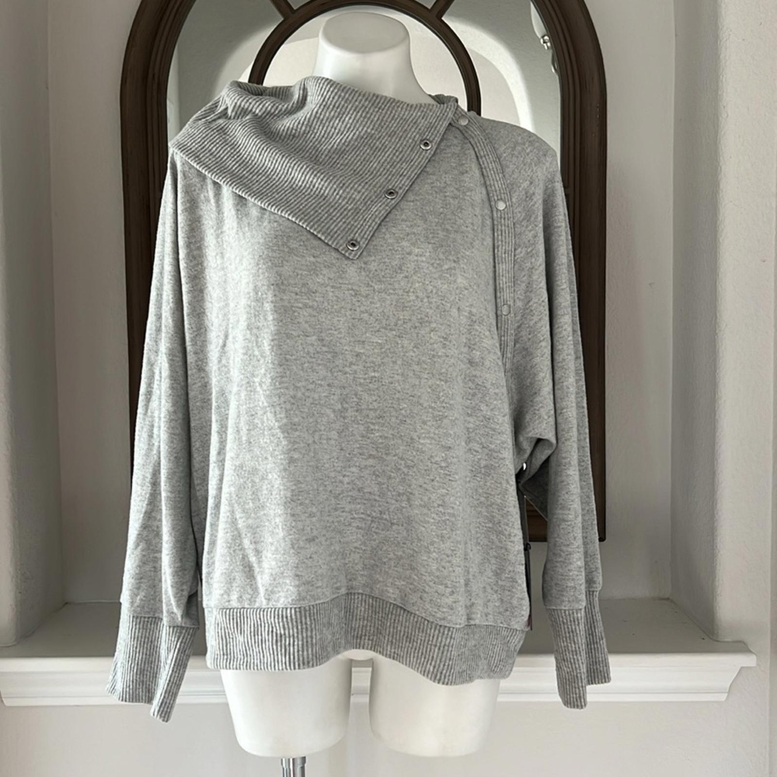 Vince Camuto Stretch Fold Over Neck w/Snaps Silver in Heather, Size XL New w/Tag