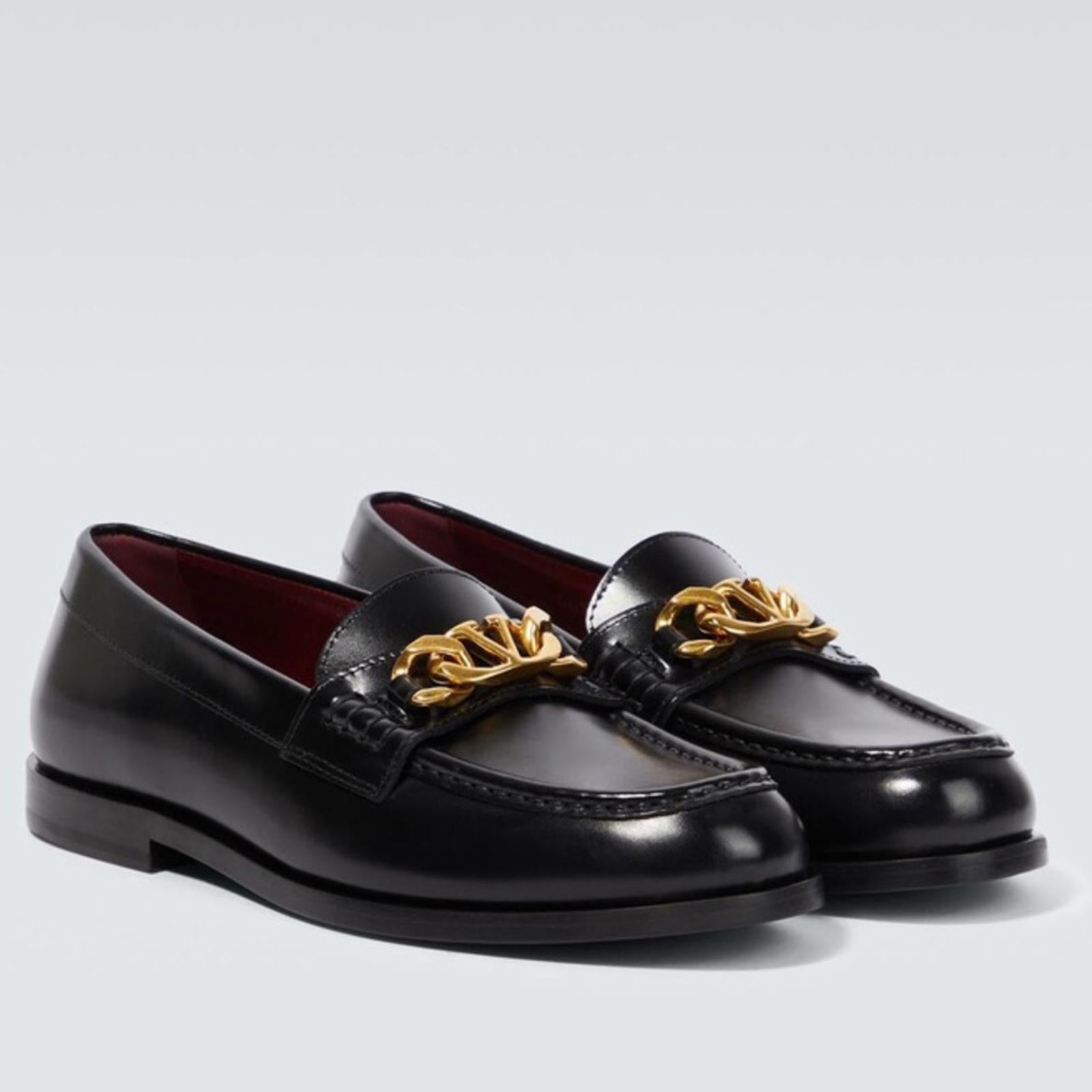 Valentino Garavani VLogo Chain Loafers in Black/Gold Size 42 NEW +DustBag $1,150