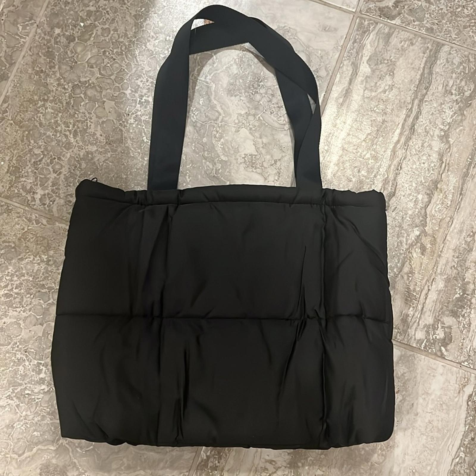 PINK Victoria’s Secret Quilted Tote Bag, Black New w/Tag Retail $49.95