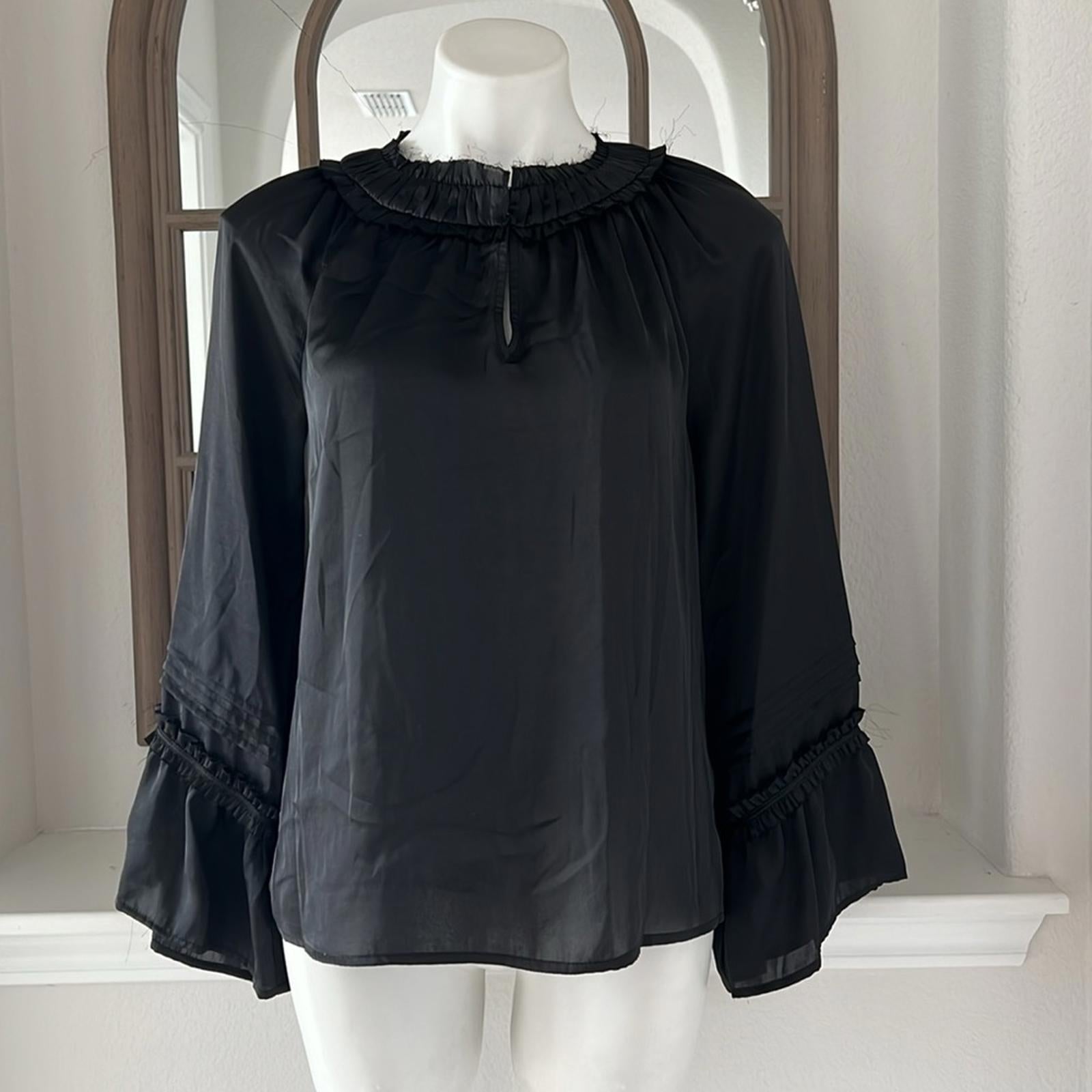 NEW Vince Camuto Ruffle Trim Blouse, Black Size XS New w/Tag Retail $89