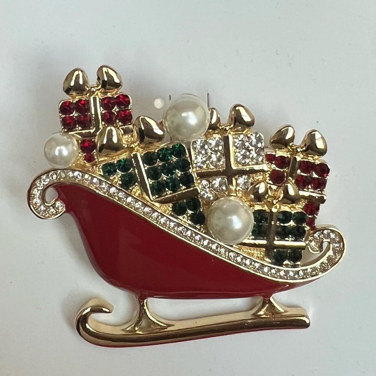Charter Club Sleigh Presents Pin/ Brooch, Gold-Tone New in Box Retail $29.50