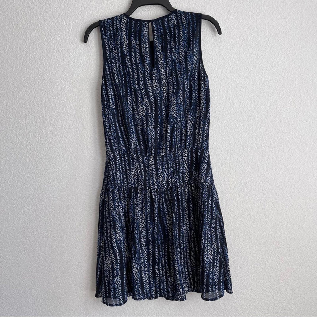 Michael Kors Burnell Smocked Georgette Dress in Navy, Size 0 EXCELLENT $160