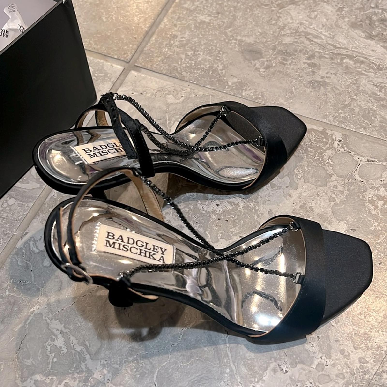 Badgley Mischka Neville Embellished Sandals Black Satin Size 6.5 NEW in Box $225