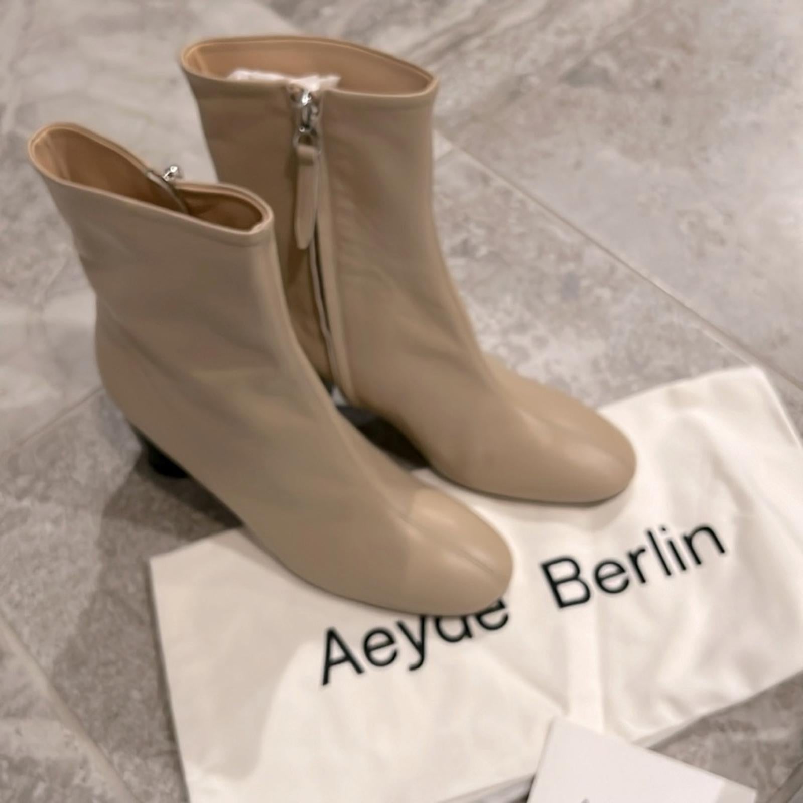 AEYDE Alena Nappa Leather Latte Boots, NEW, EU Size 40