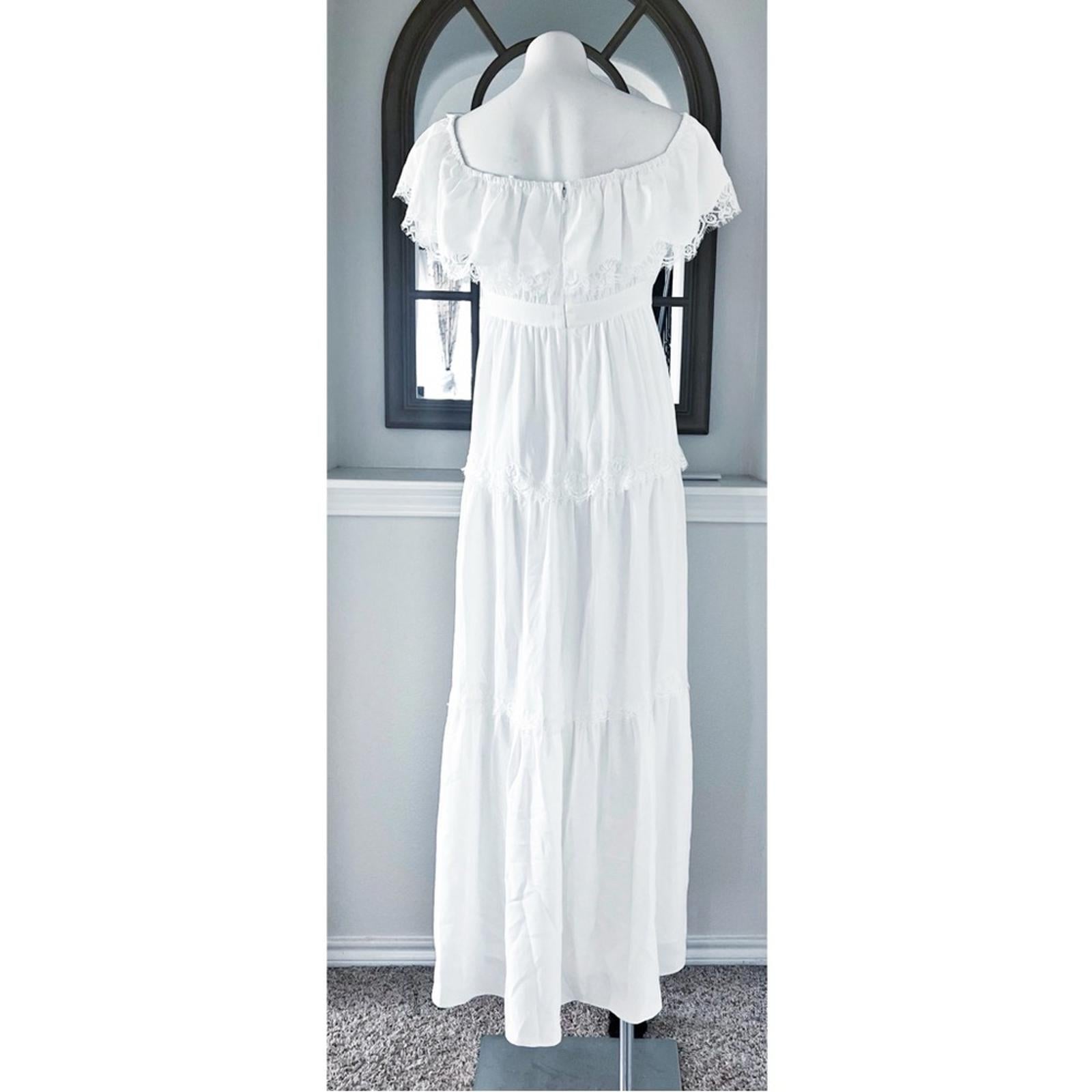 Aqua Off the Shoulder Long Evening Dress in Off-White, Size 10 New w/Tag $348