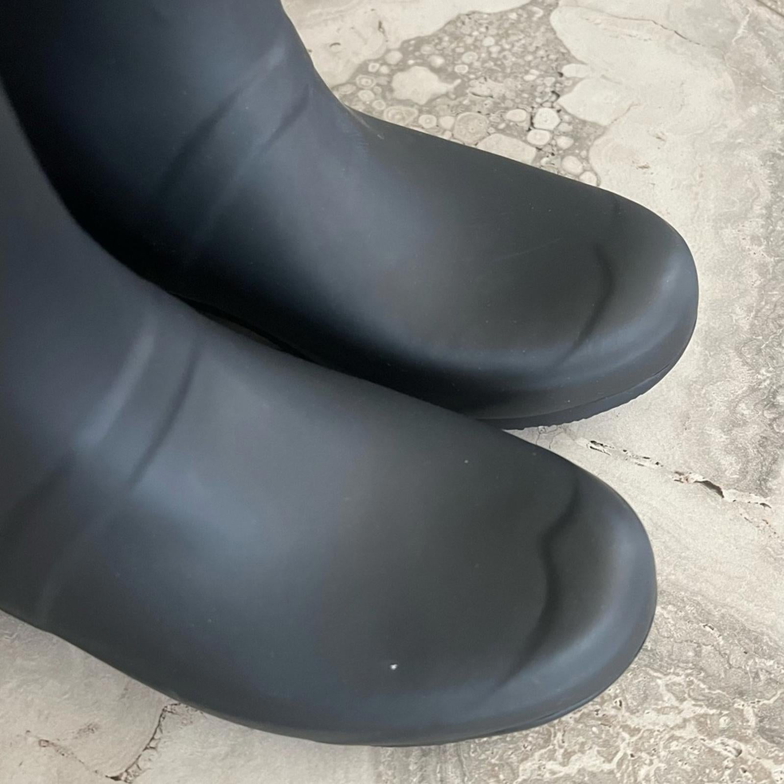 Hunter Tall Rain Boots in Black w/Grey Stripe, Size US7 EU38, New w/Tag