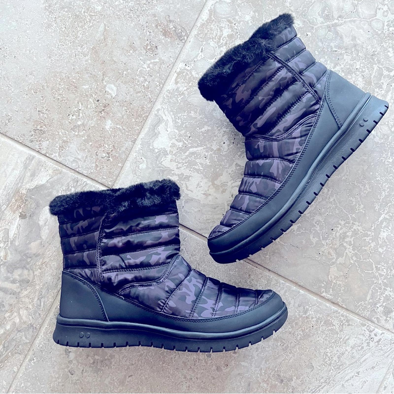 Ryka Suzy Ankle Booties, Water Repellent Winter Boots Size 11 M, New in Box