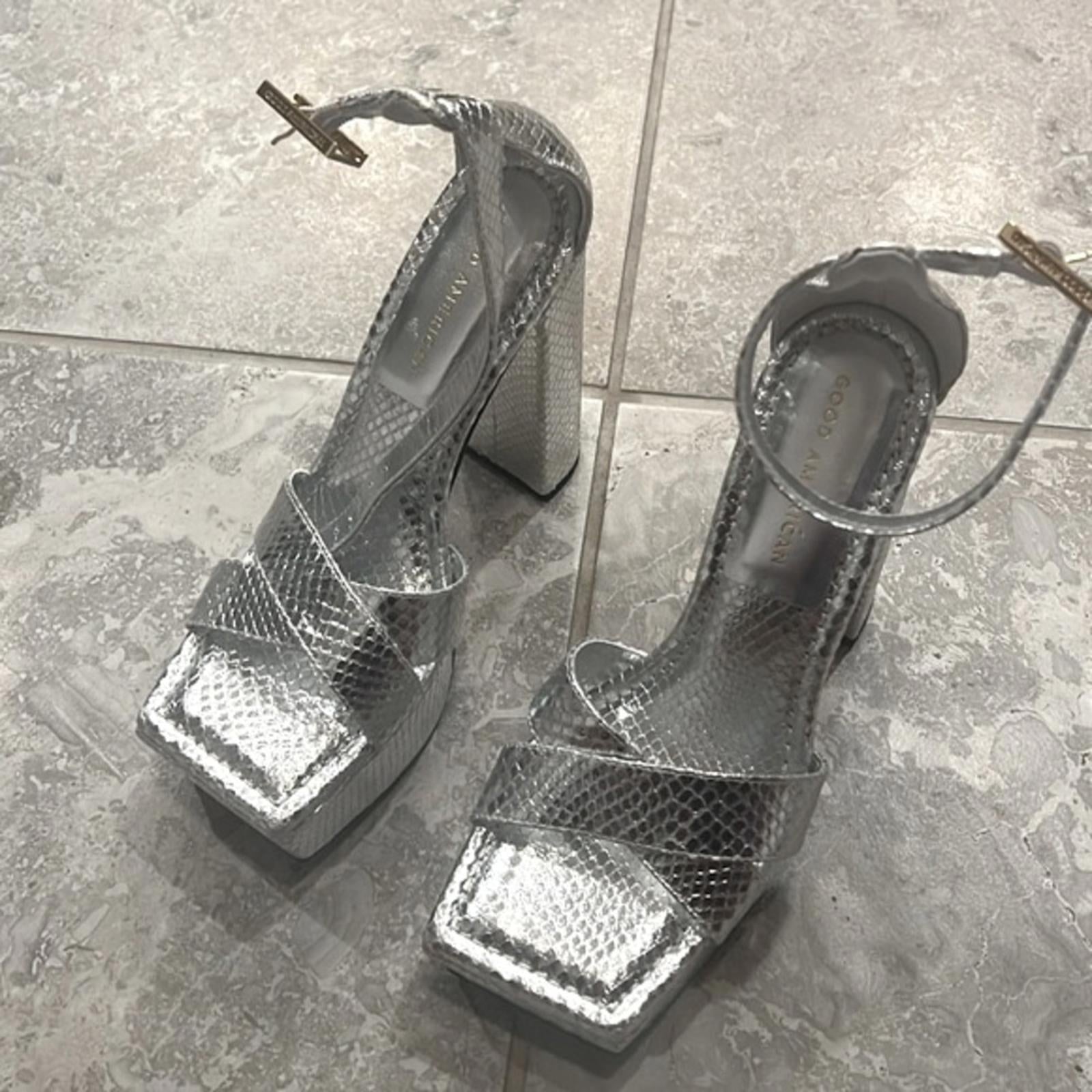 Good American Snake Embossed Platform High Heel Sandals in Silver, 6.5 NWT $185