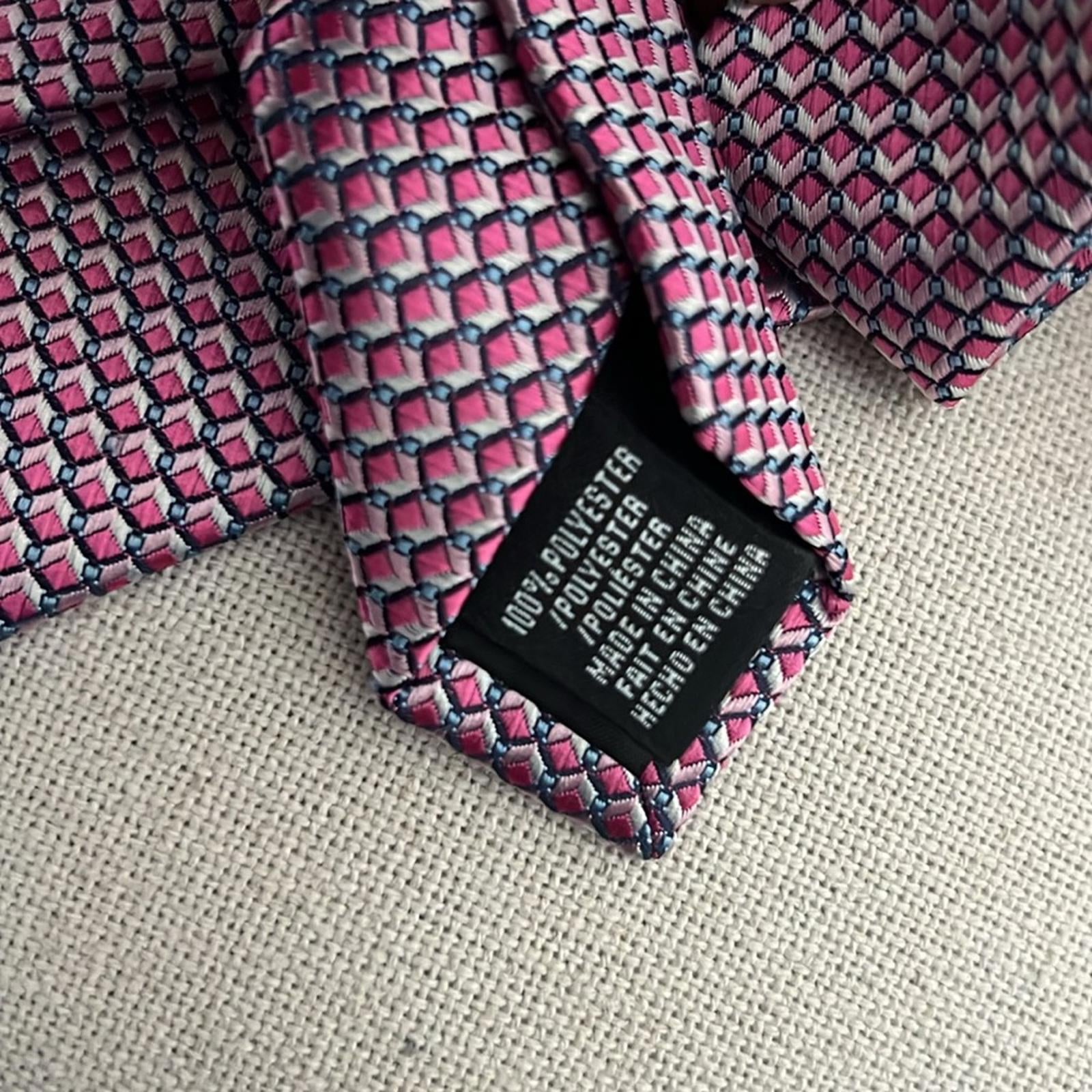 Perry Ellis Portfolio Shane Mini Pink Neck Tie, New w/Tag Retail $55