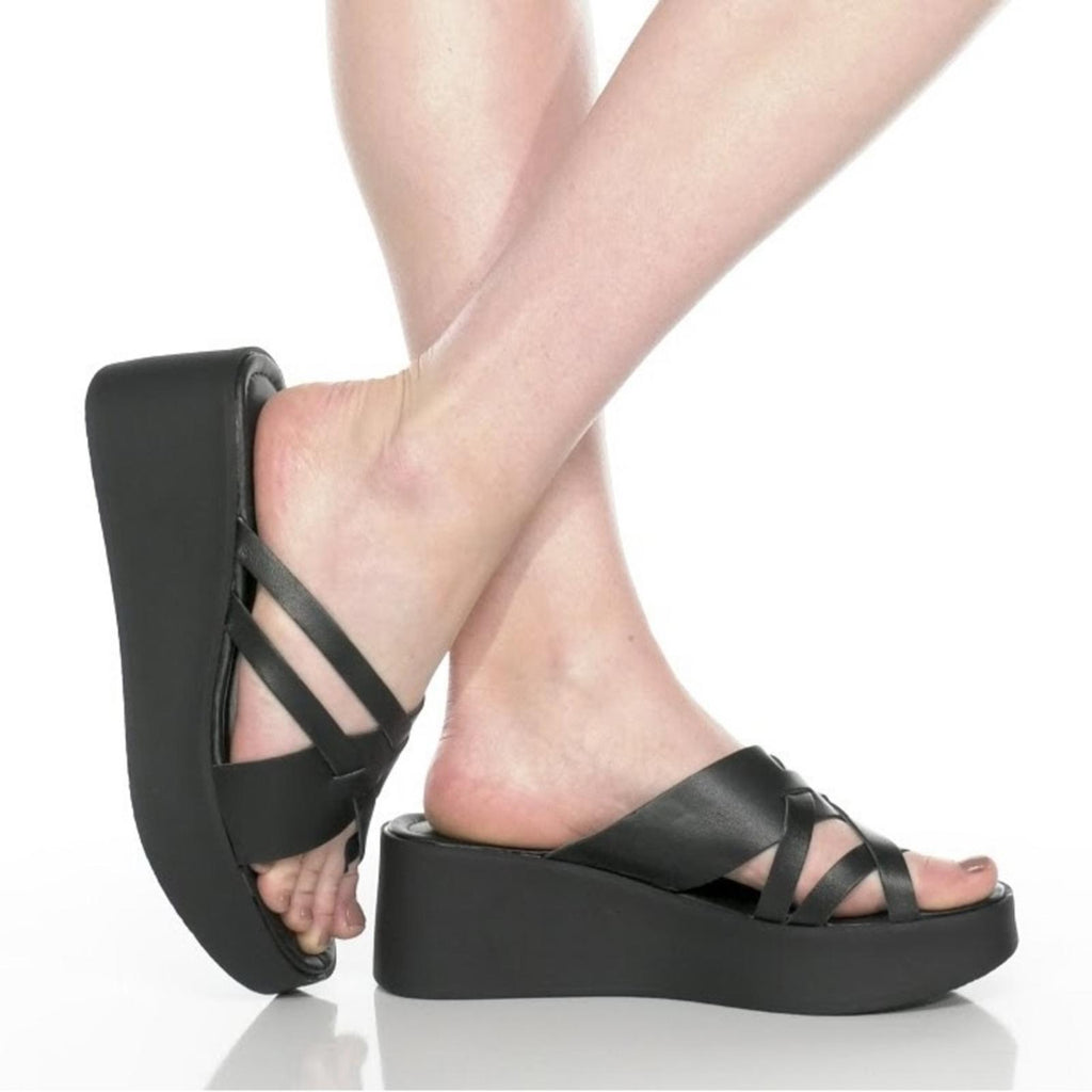 Seychelles Rock Steady Sandals in Blush Leather, Size 11 NEW w/o Box