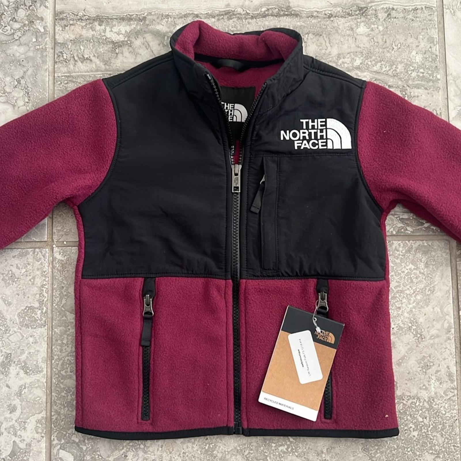 The North Face Teen Denali Lightweight Jacket in Boysenberry, Big Girls XS NWT