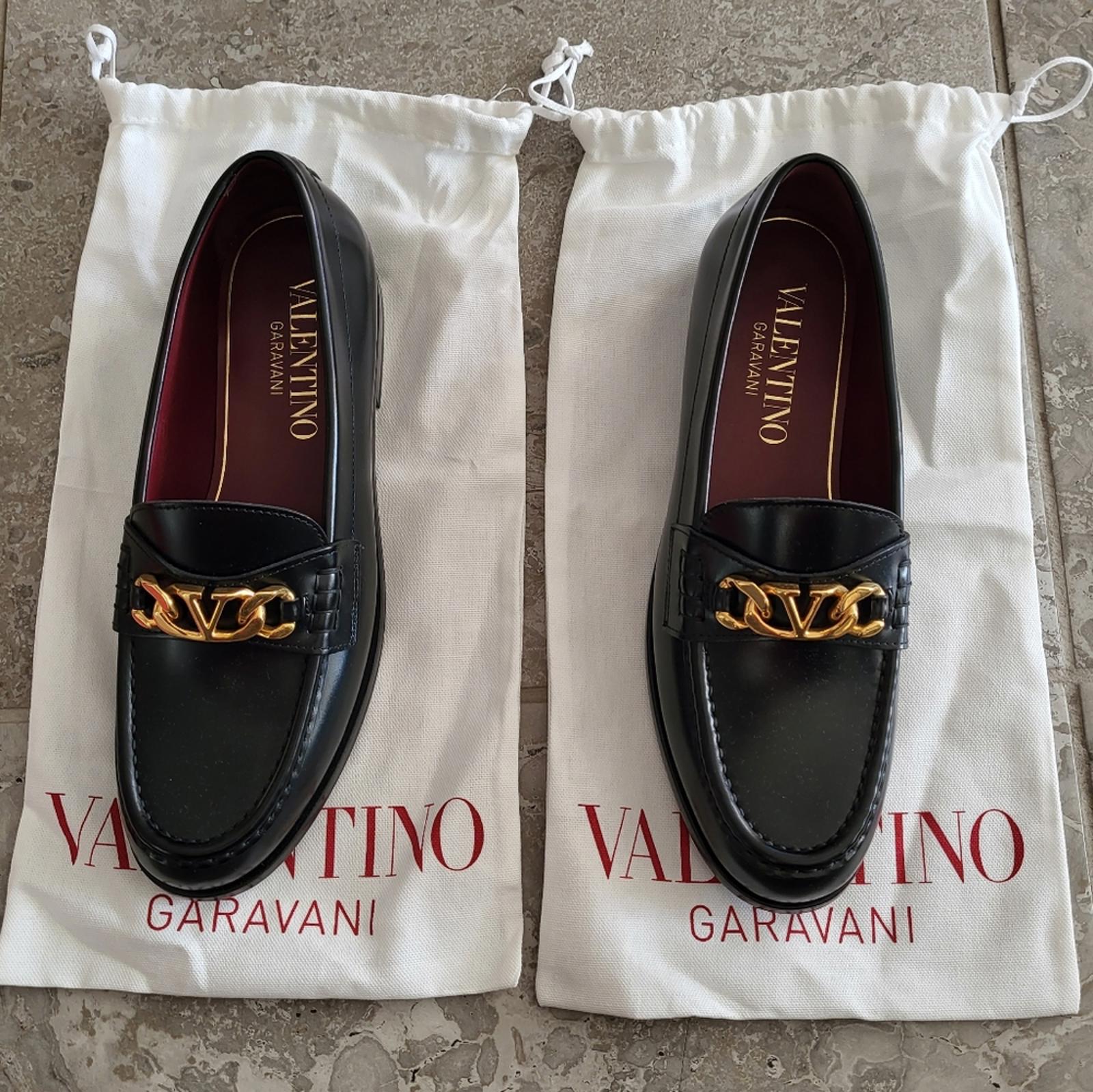 Valentino Garavani VLogo Chain Loafers in Black/Gold Size 42 NEW +DustBag $1,150