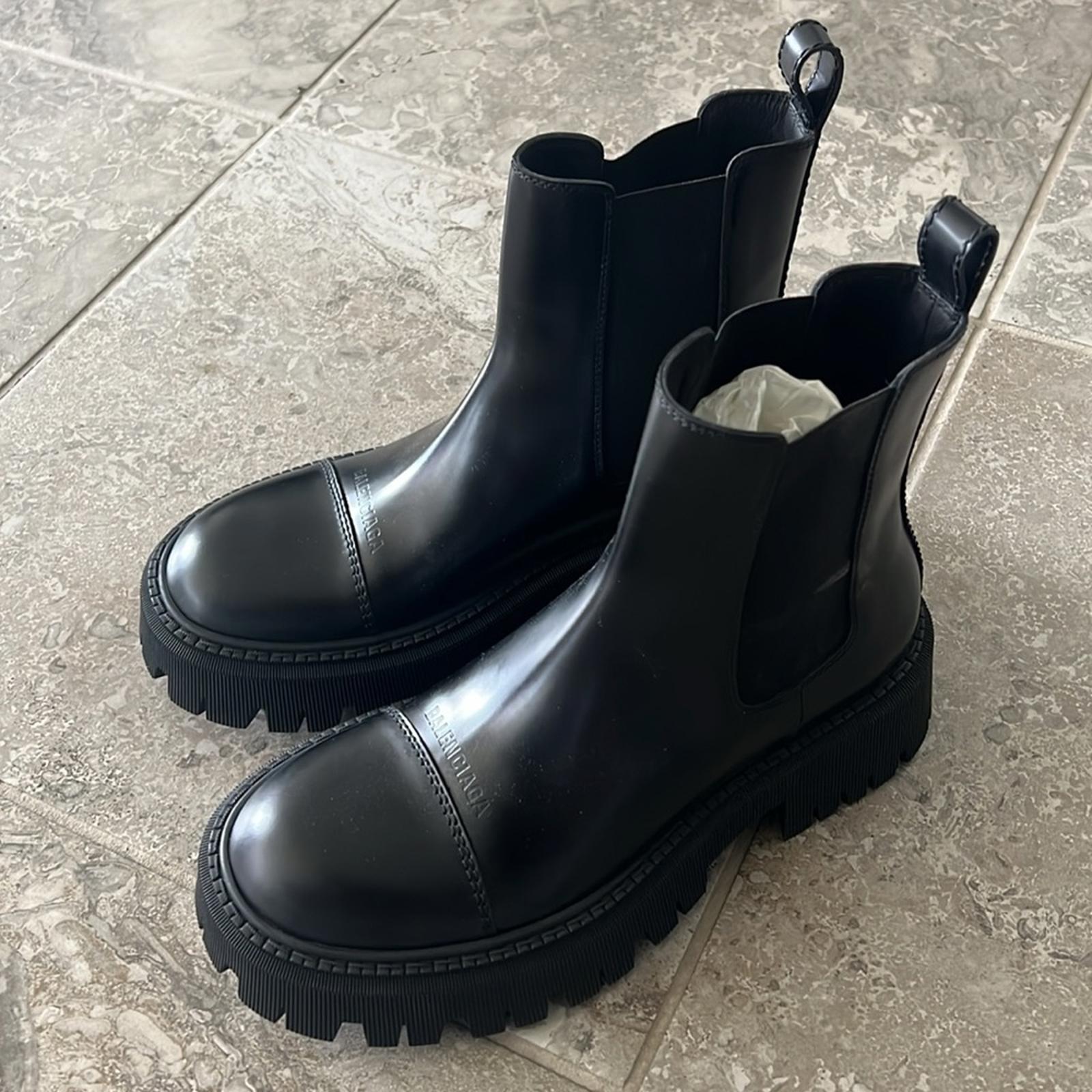 Balenciaga Tractor Boots in Black, Size 41 + DustBag, New in Box SOLD OUT!