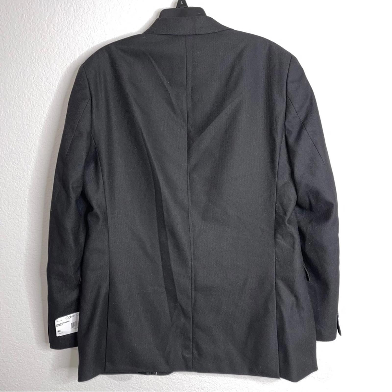 Calvin Klein Slim Fit Stretch Textured Sport Coat in Black, Size 41L NWT $295