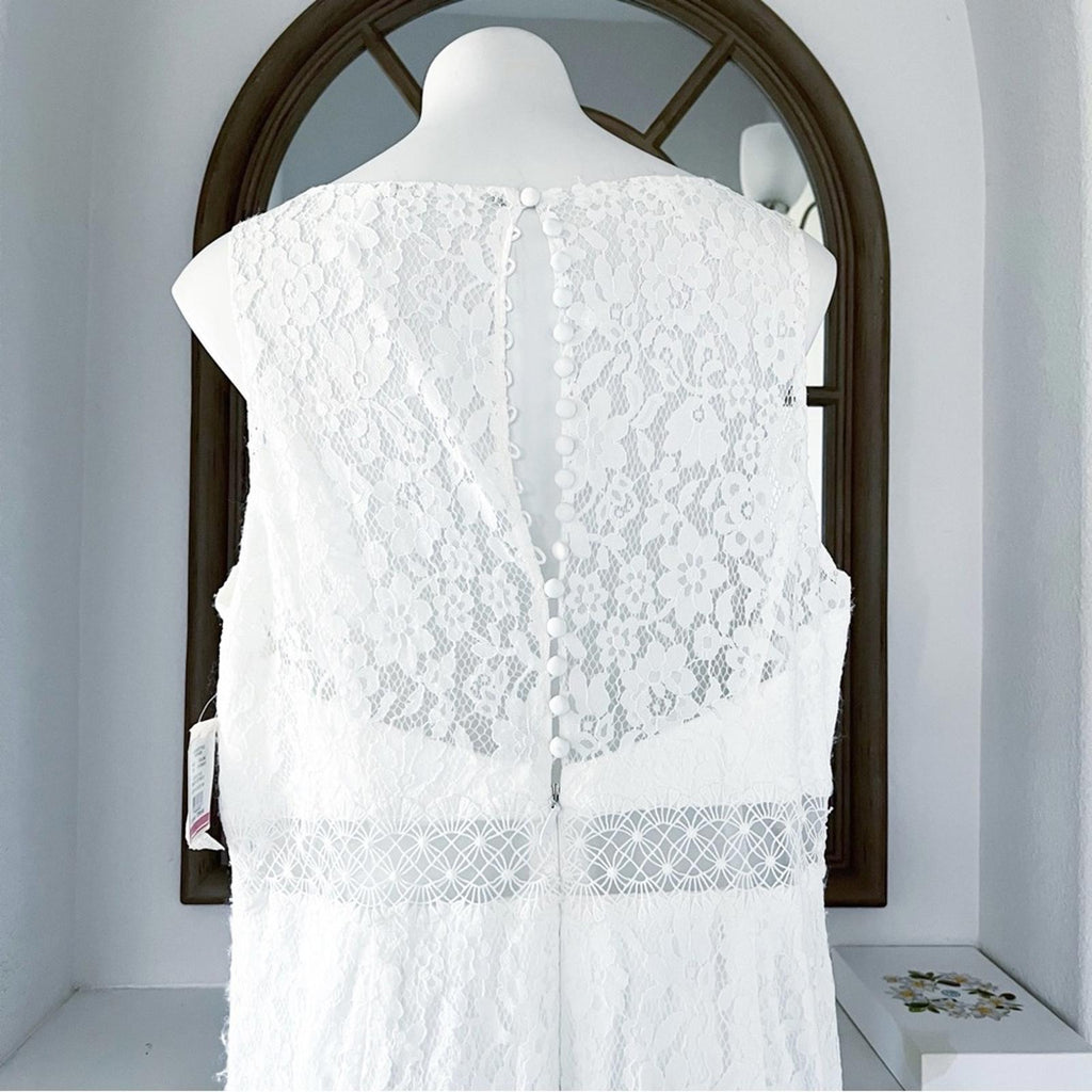 GALINA V-Neck Lace Illusion Wedding Dress, White, Size 20W Retail $599 SOLD OUT
