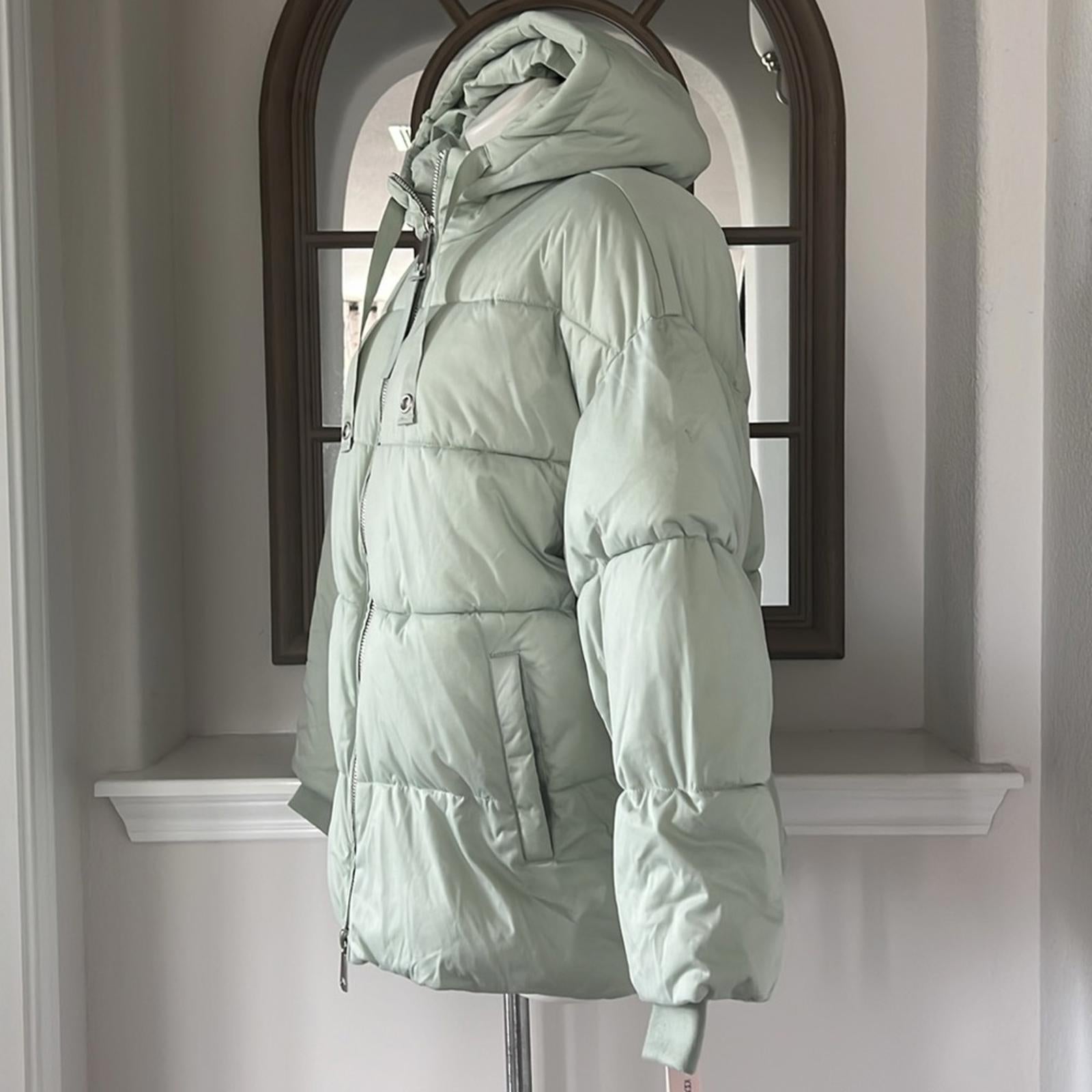 AQUA Hooded Puffer Coat in Sage Green, Size XL New w/Tag Retail $198 SOLD OUT!