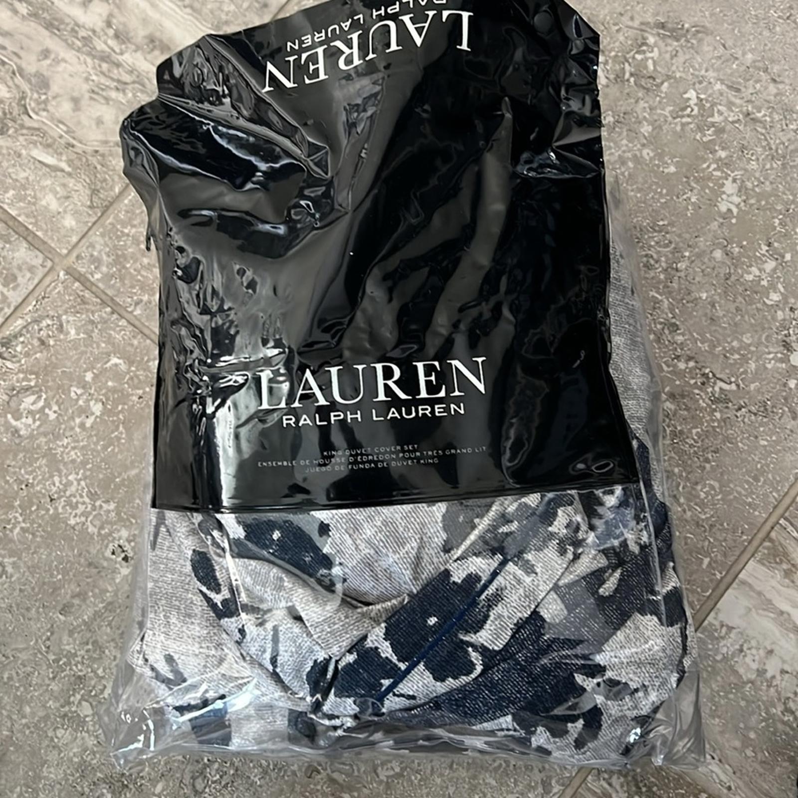 Lauren Ralph Lauren Eva Botanical Duvet Cover Set, Size King, NEW (Open Box)